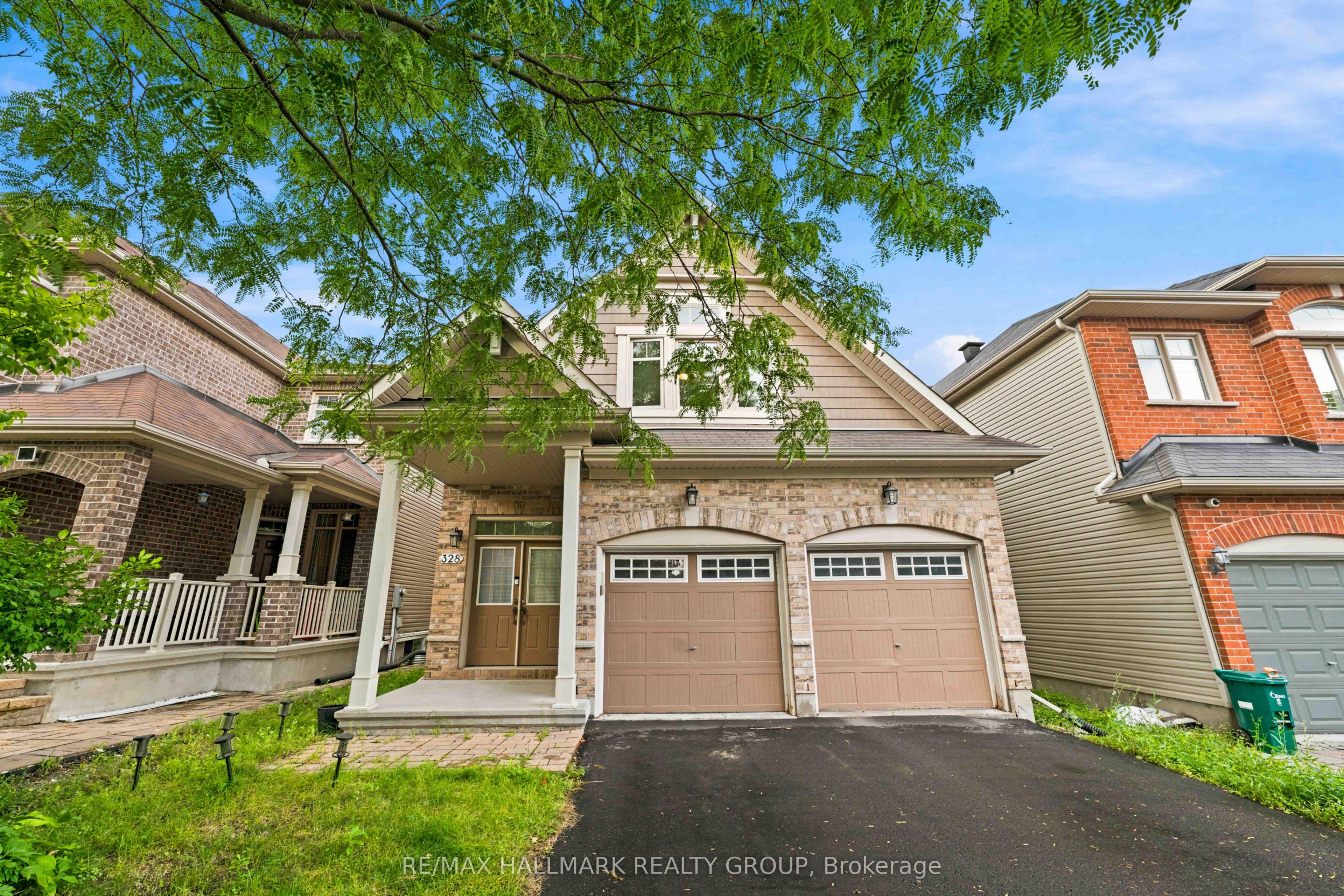 328 Laughlin Circle, Kanata, ON K2T 0E1