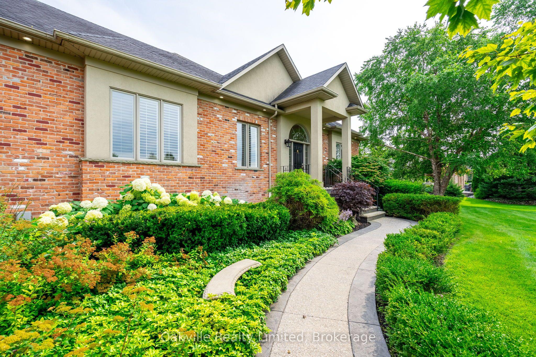45 Gatepost Place, Hamilton, ON L0R 1T0
