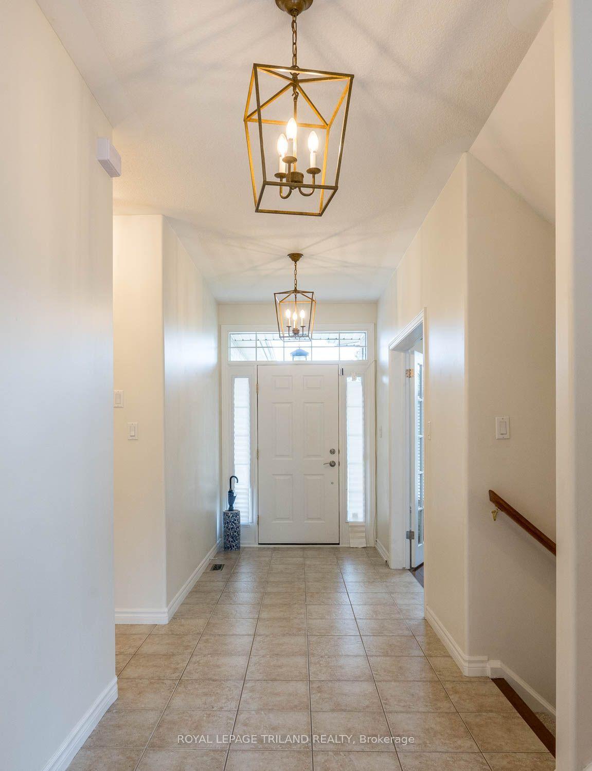 1310 Shore Road, London South, ON N6K 4Z8