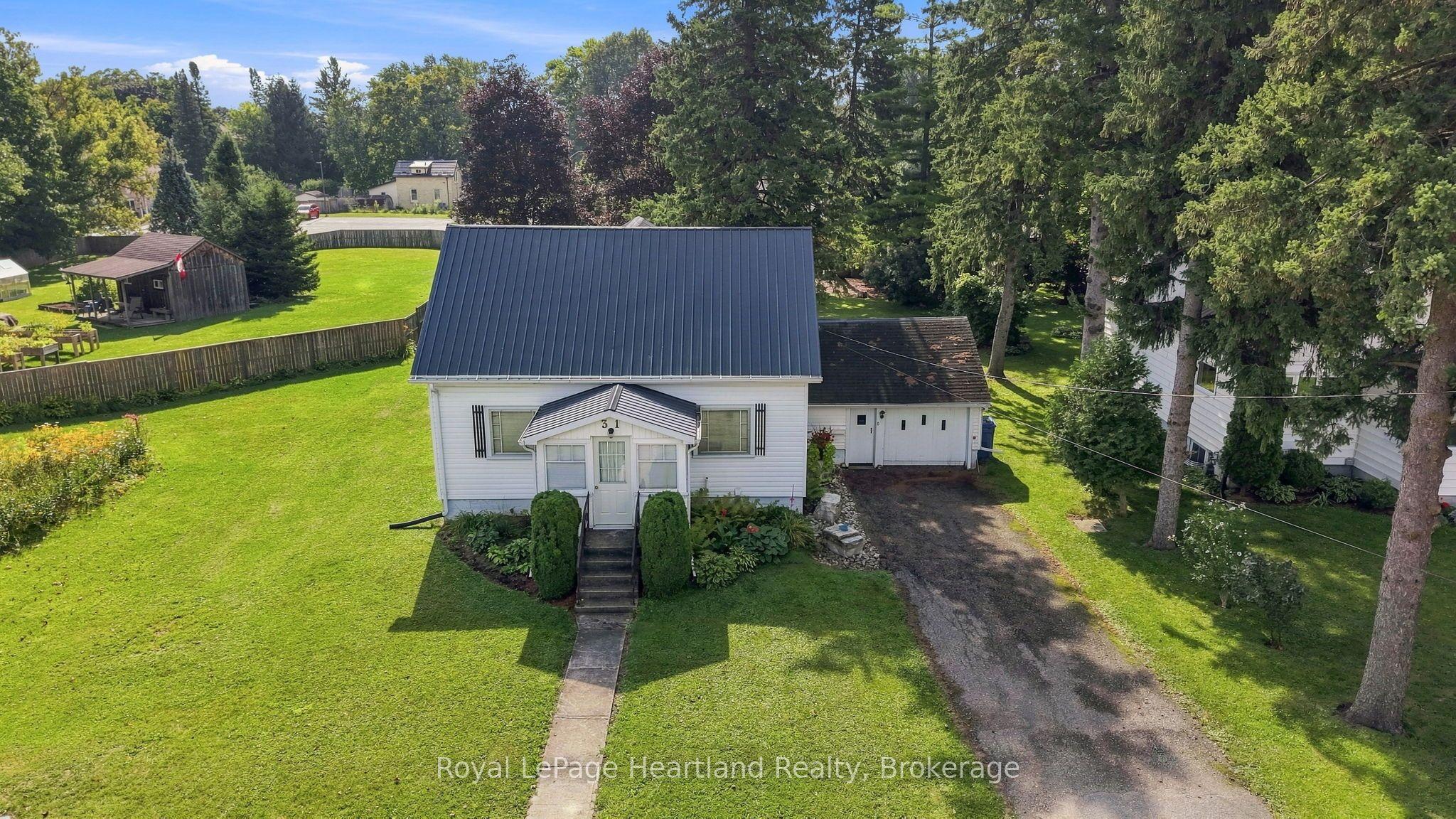 31 Louise Street, Minto, ON N0G 1Z0