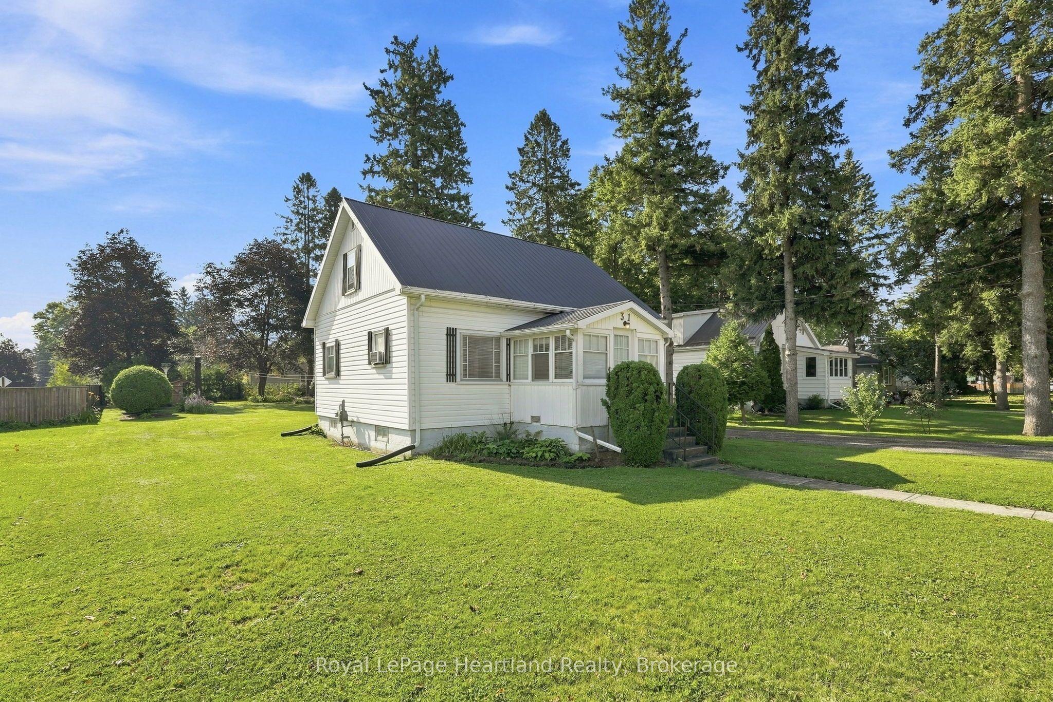 31 Louise Street, Minto, ON N0G 1Z0