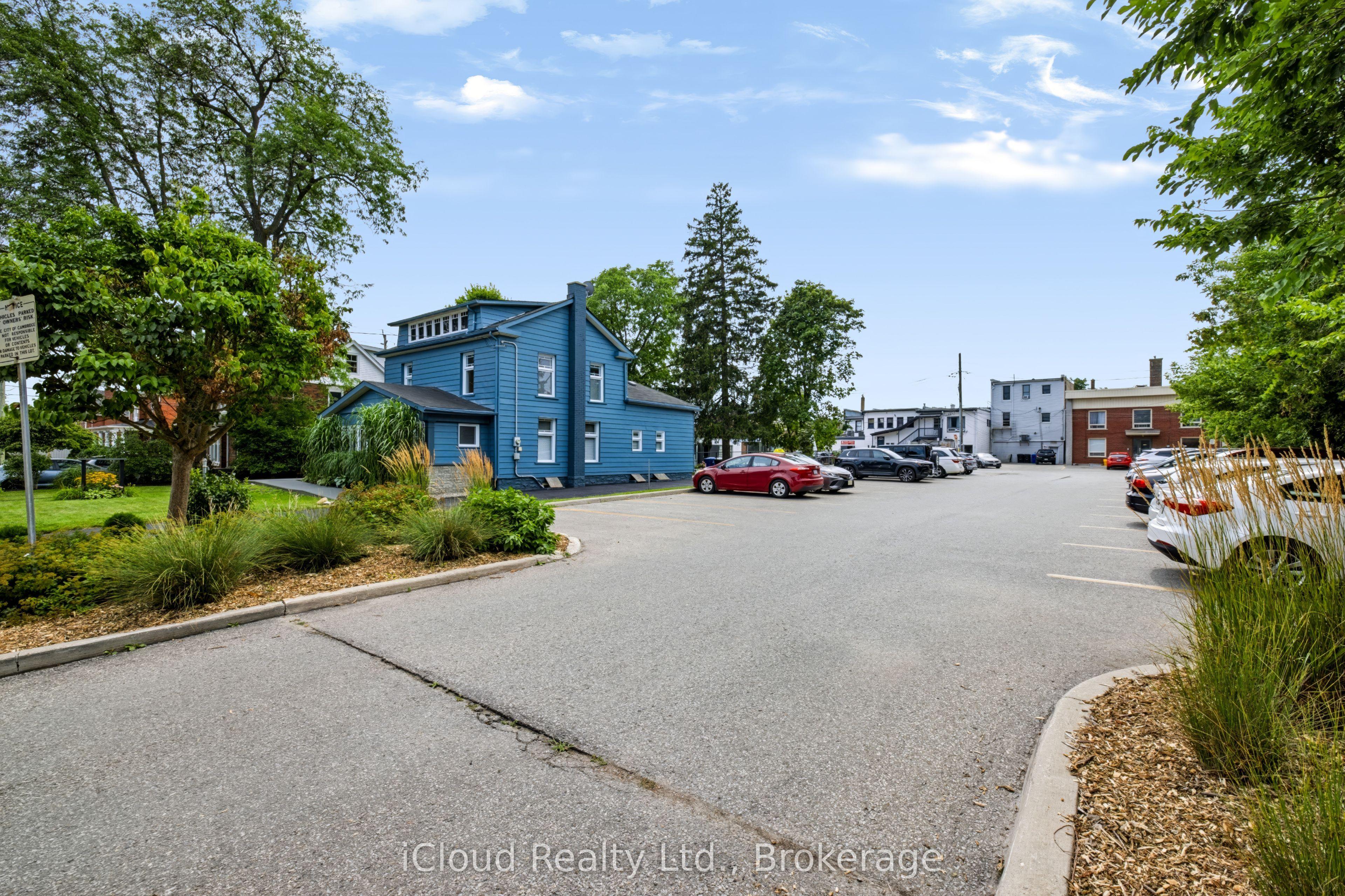 654 Duke Street, Cambridge, ON N3H 3T5