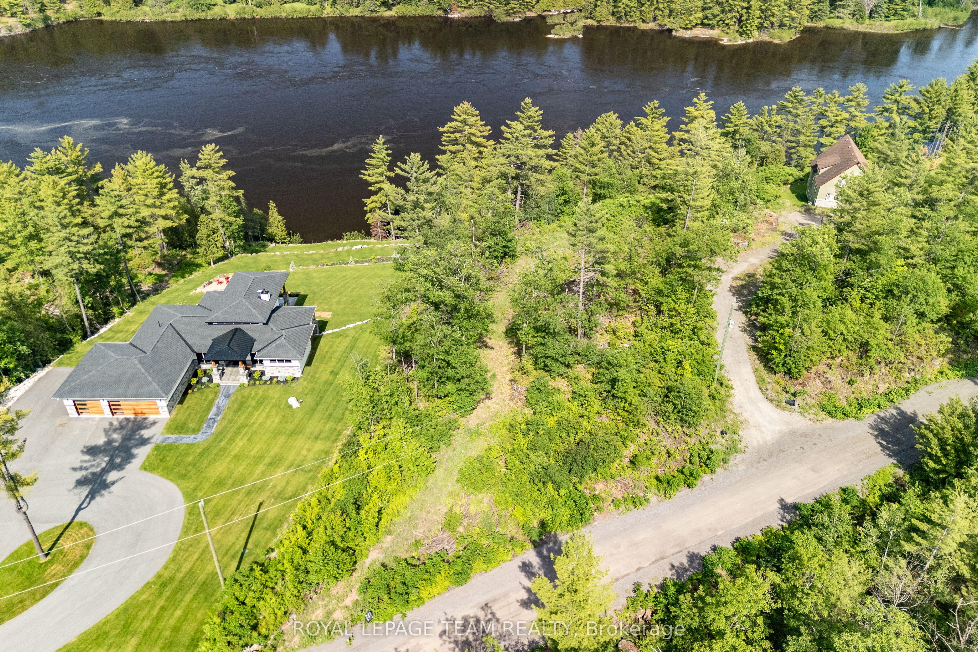 77 Carriage Landing Drive, Horton, ON K0J 1Y0