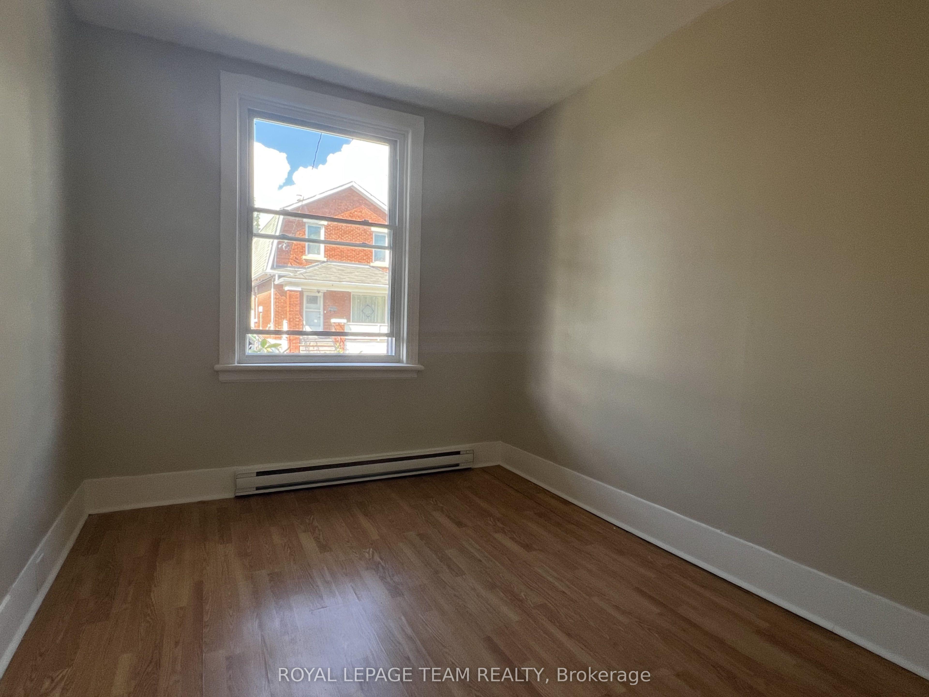 10 OXFORD Street 1, West Centre Town, ON K1Y 2R7
