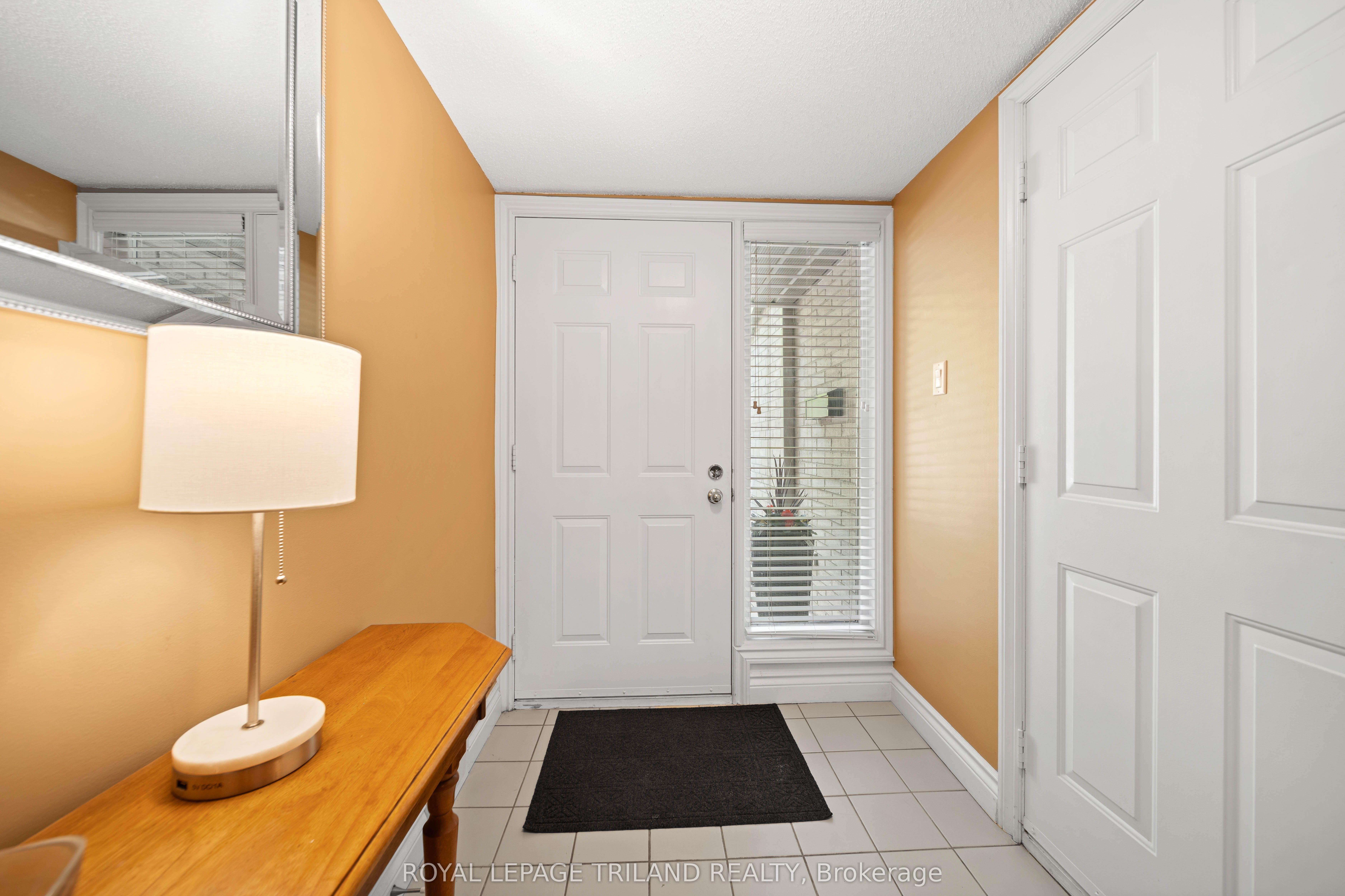 1399 Commissioners Road W 4, London South, ON N6K 4G9
