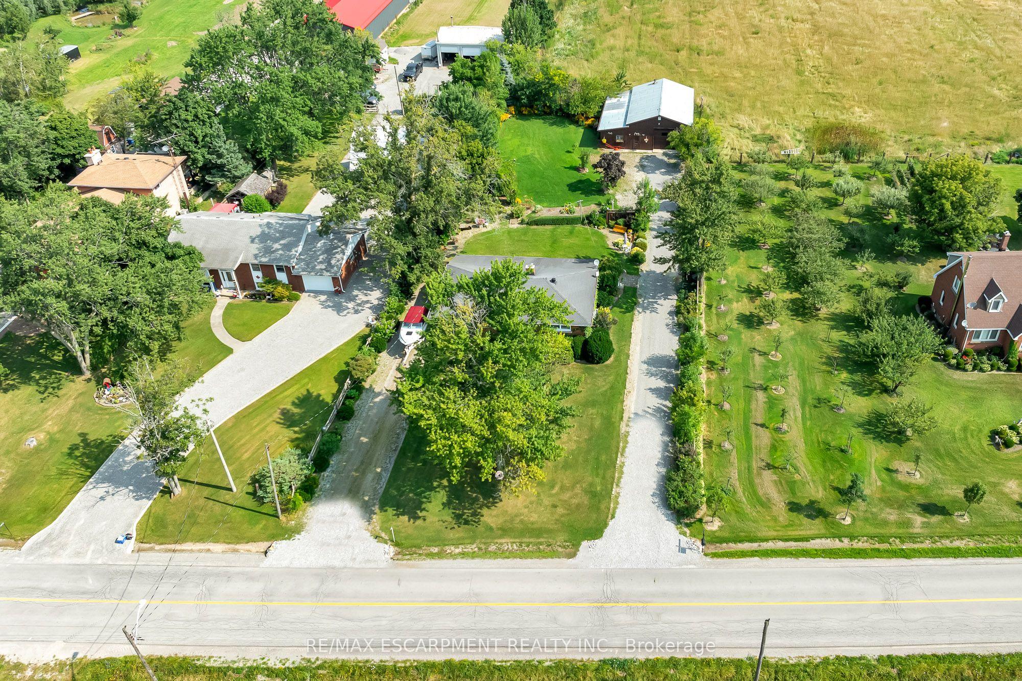 609 Green Mountain Road E, Hamilton, ON L8J 2Z7