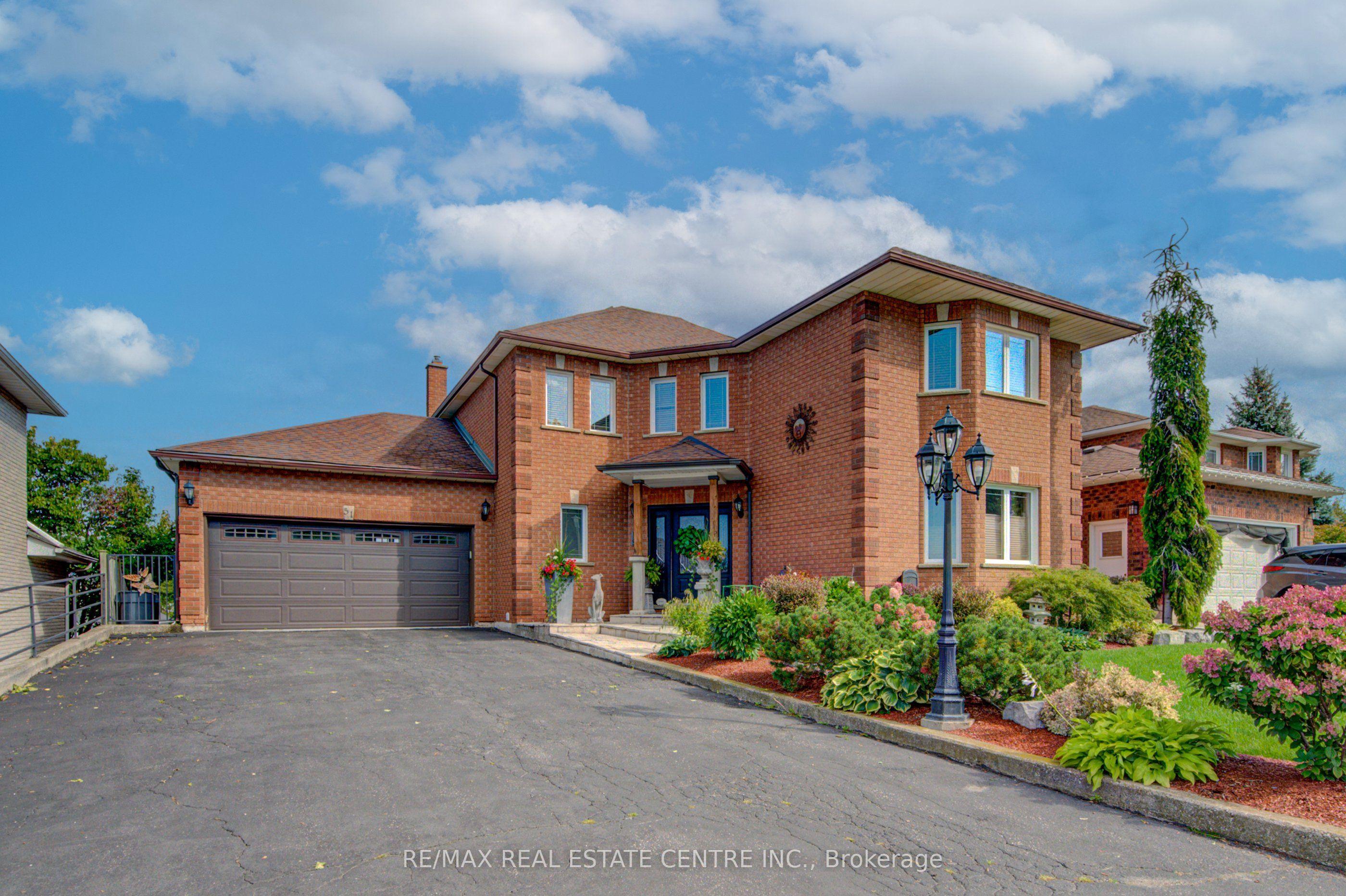 51 Copperfield Drive, Cambridge, ON N1R 8A4