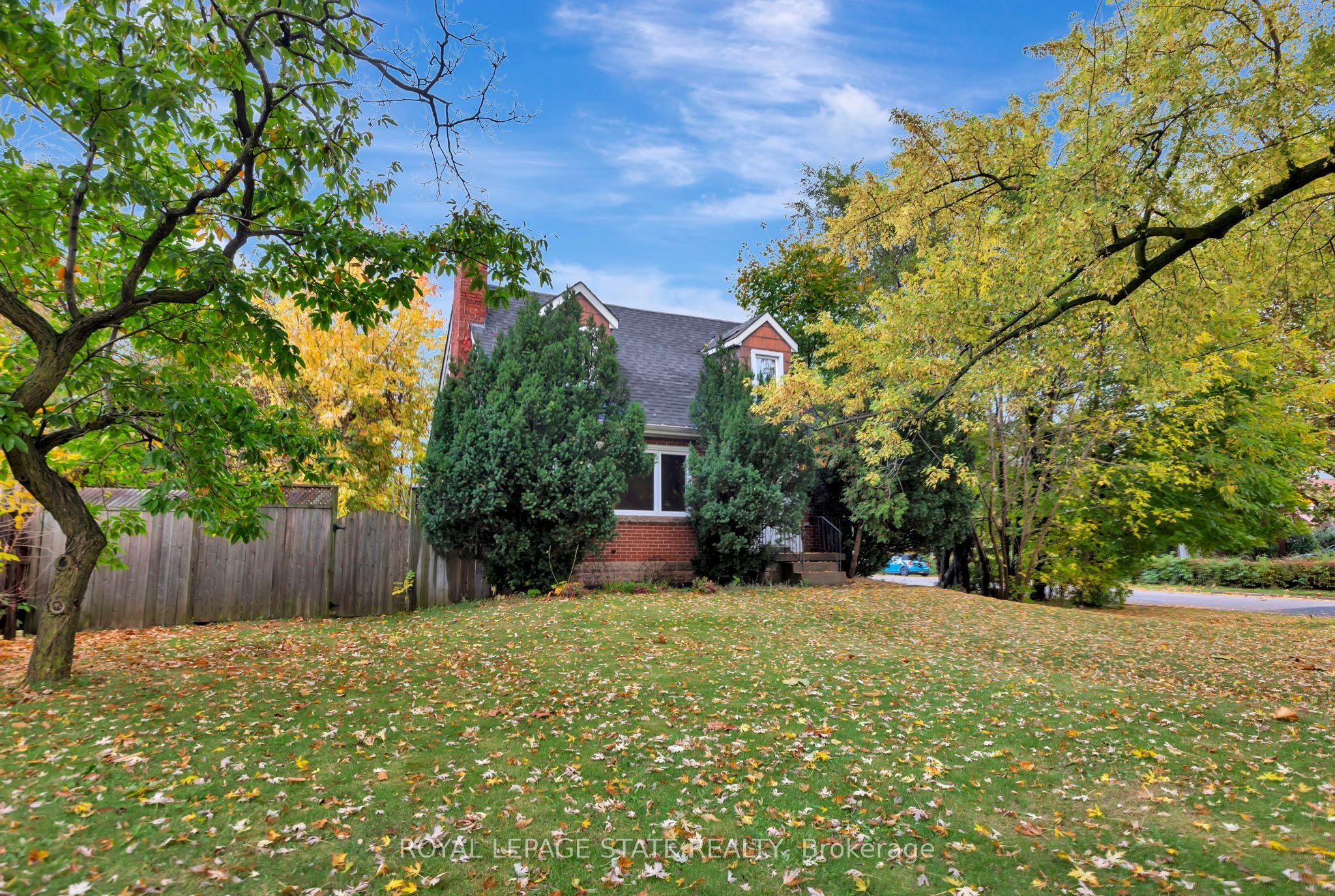121 King Street E, Hamilton, ON L8G 1L2