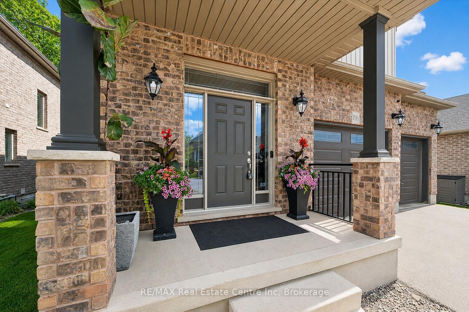 196 Maple Bush Drive, Cambridge, ON N1T 0B7