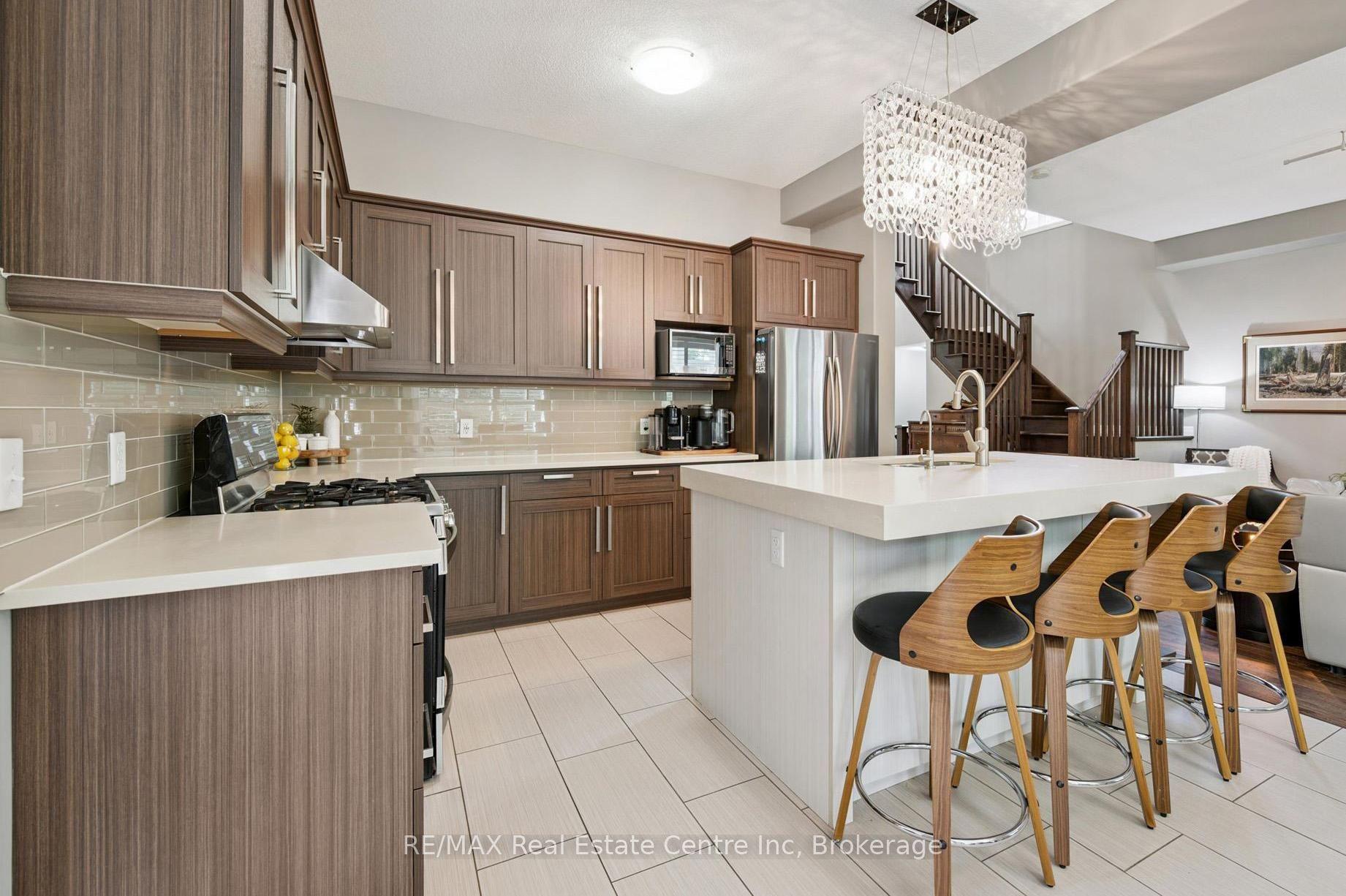 196 Maple Bush Drive, Cambridge, ON N1T 0B7