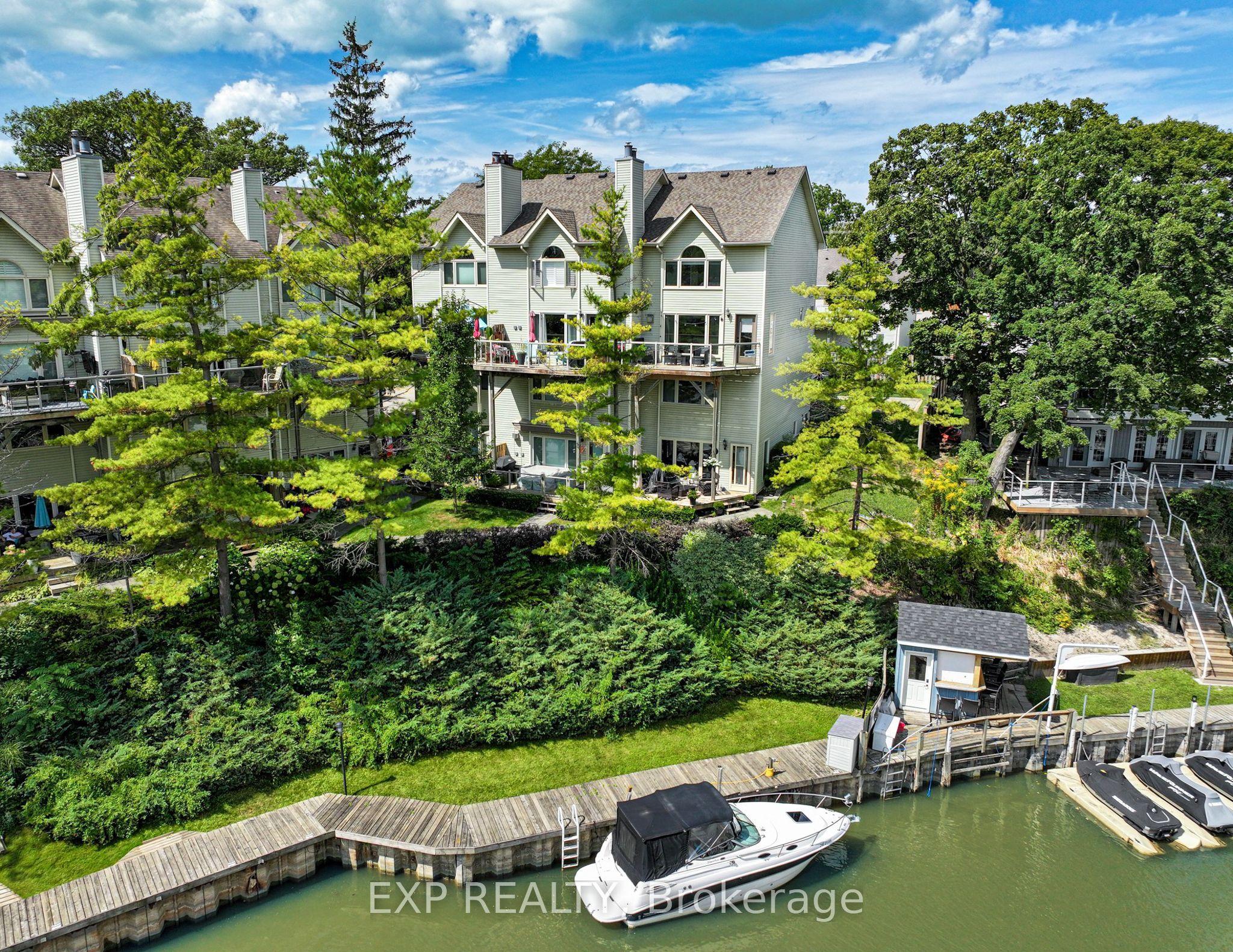 40 Ontario Street S 4, Lambton Shores, ON N0M 1T0