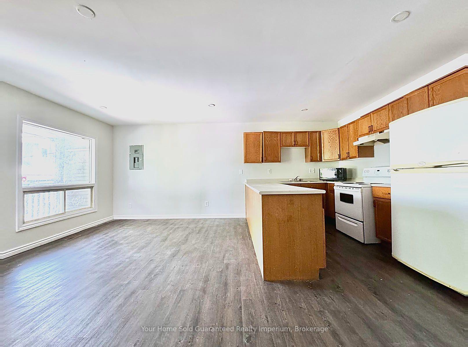59 Queenston Street Upper (B), St. Catharines, ON L2R 2Z1