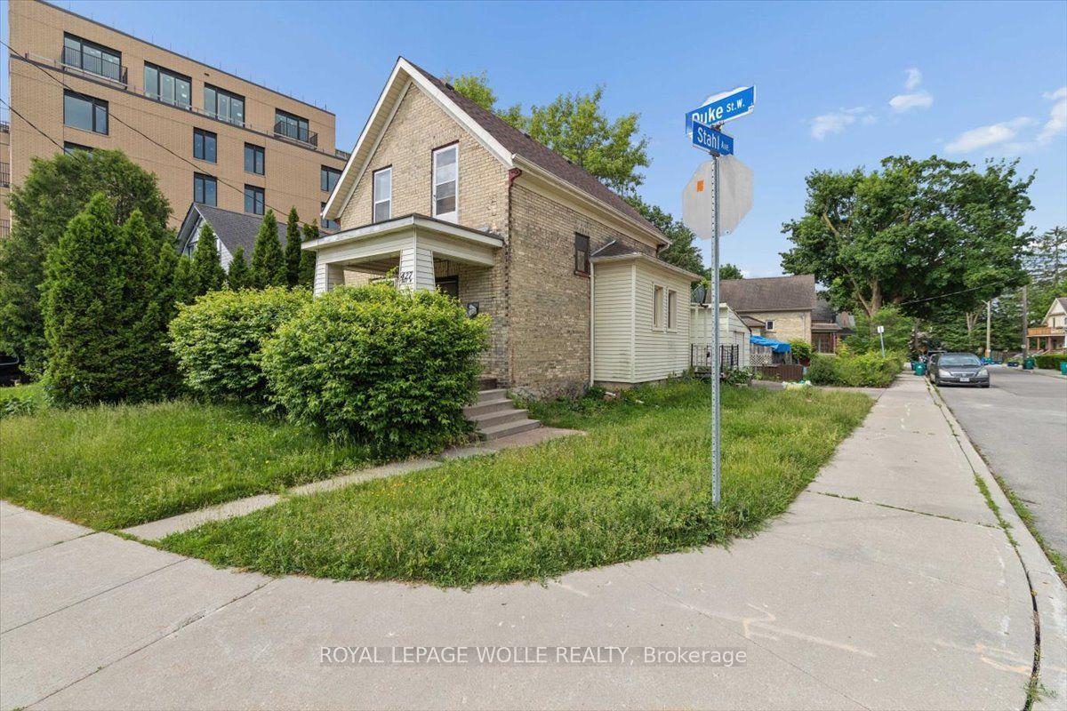 427 Duke Street W, Kitchener, ON N2H 3Y6