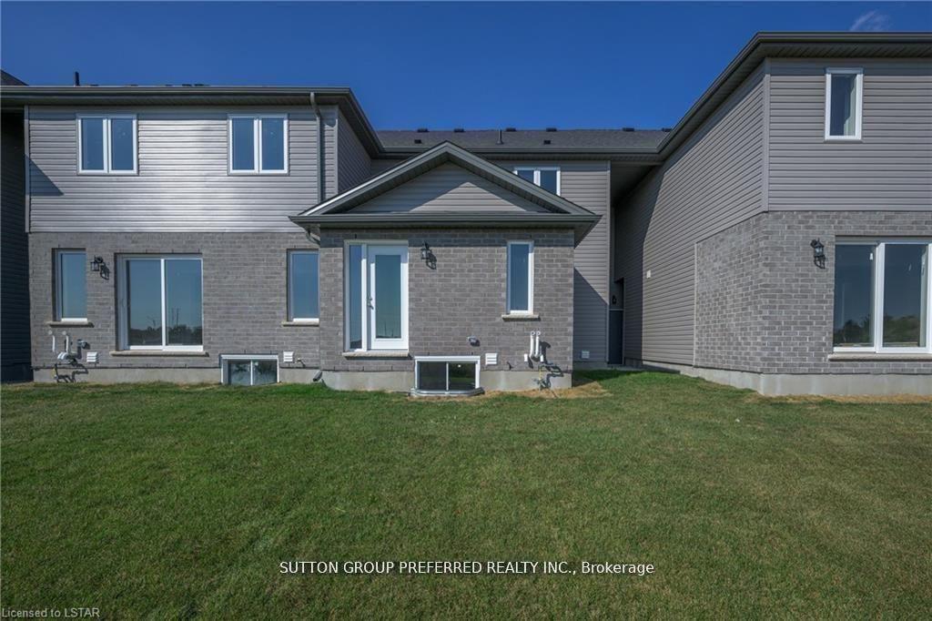 359 KENNINGTON Way, London South, ON N6L 0H4