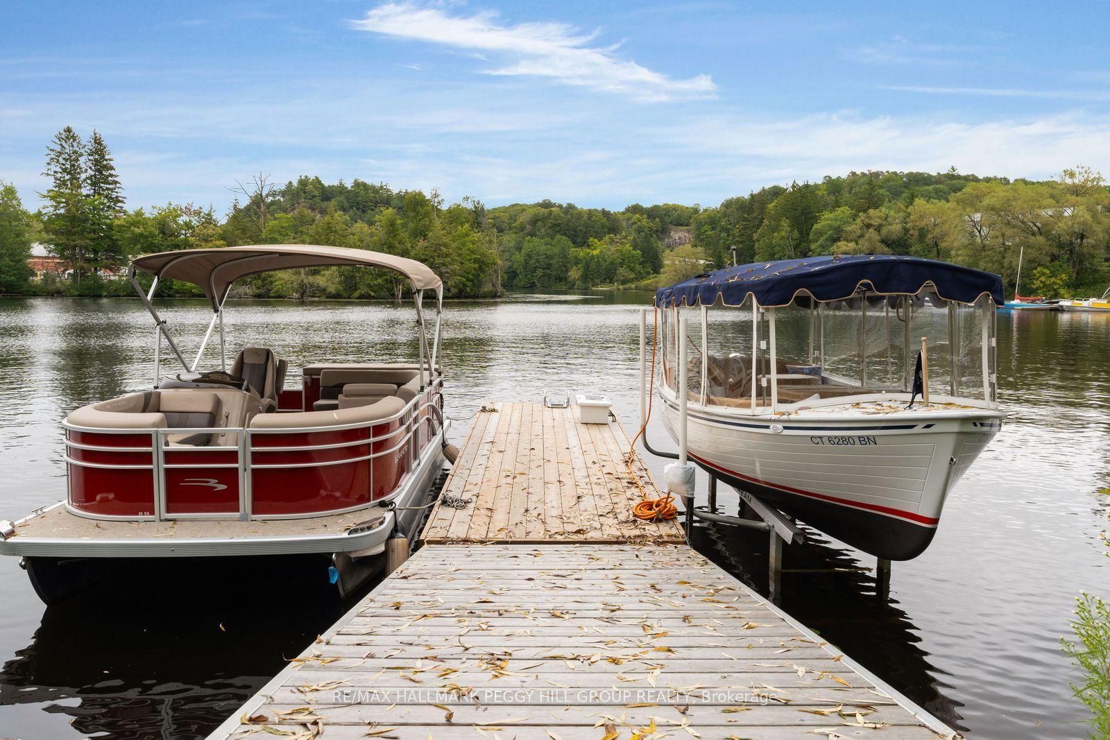 32 Brunel Road 305, Huntsville, ON P1H 1P5