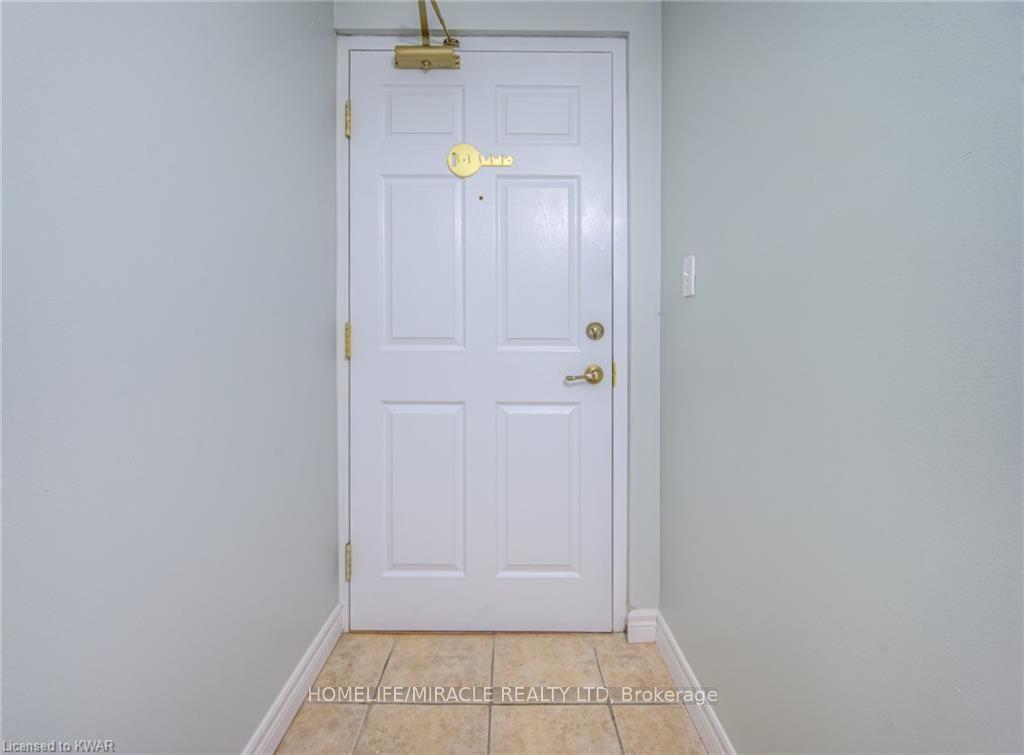 415 Grange Road 101, Guelph, ON N1E 0C4