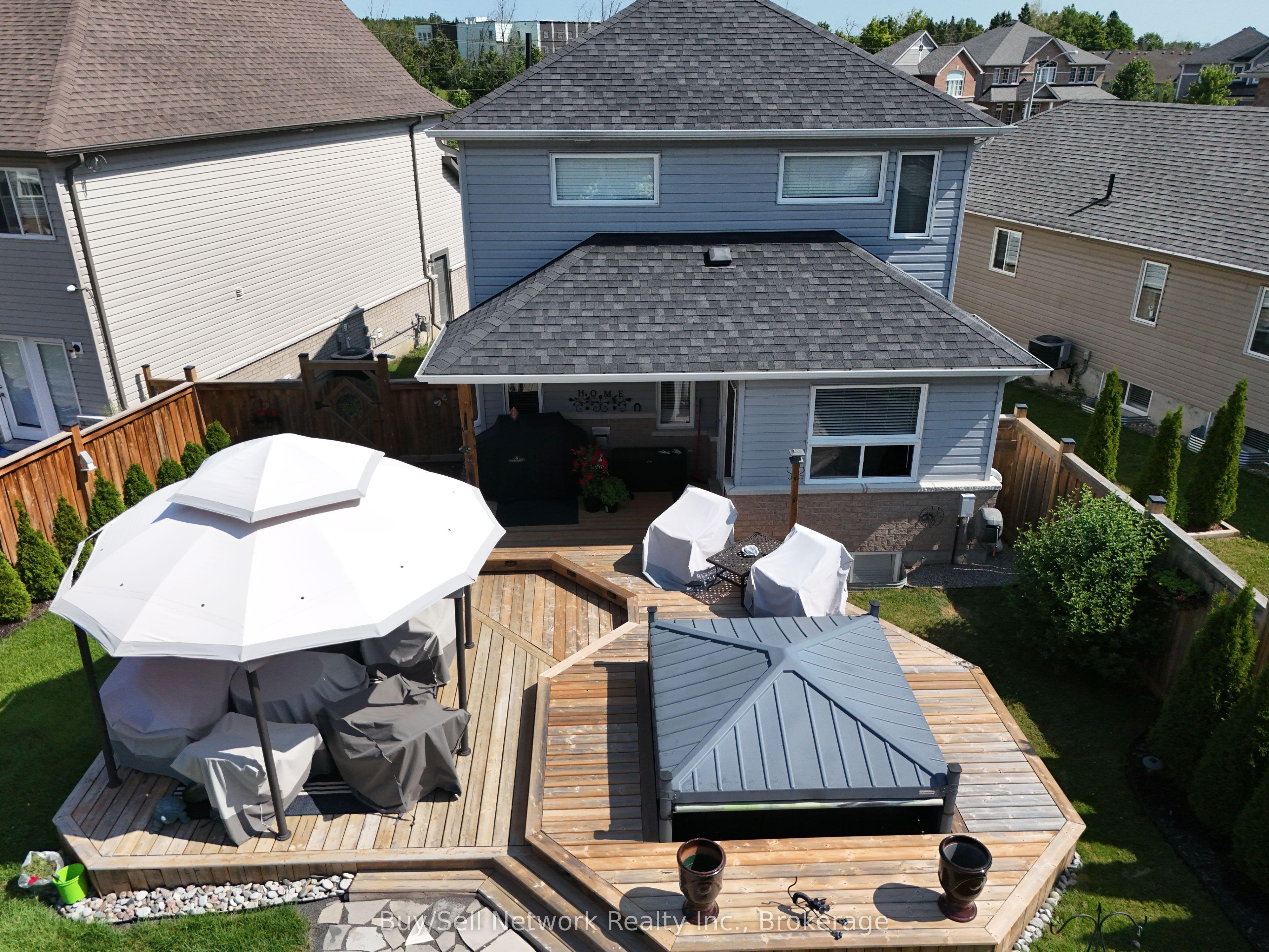 12 Summer Lane, Peterborough, ON K9L 0G4
