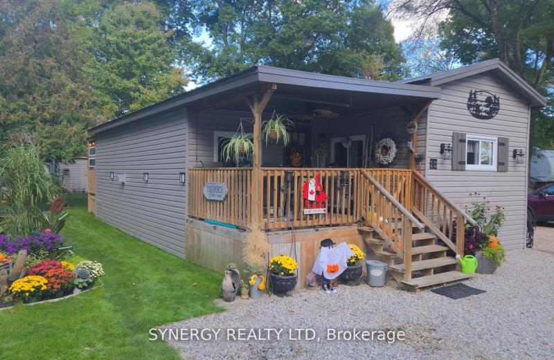 24749 Park Street, Strathroy-Caradoc, ON N7G 1P4