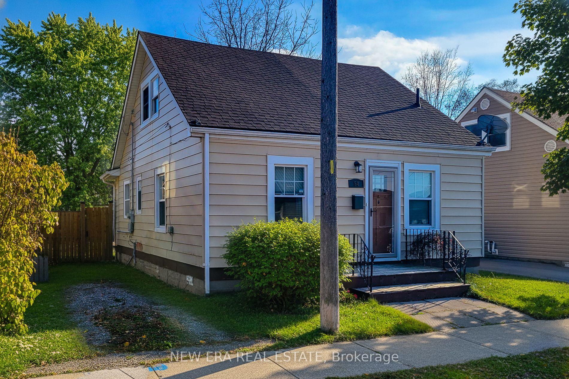 54 Eighth Avenue, Brantford, ON N3S 1C3