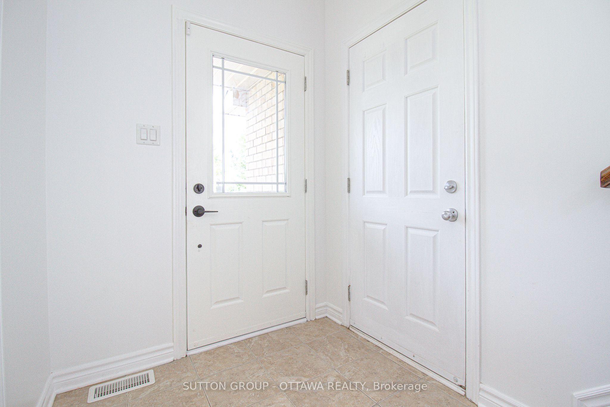 163 Silvermoon Crescent, Orleans - Cumberland and Area, ON K4A 0P5