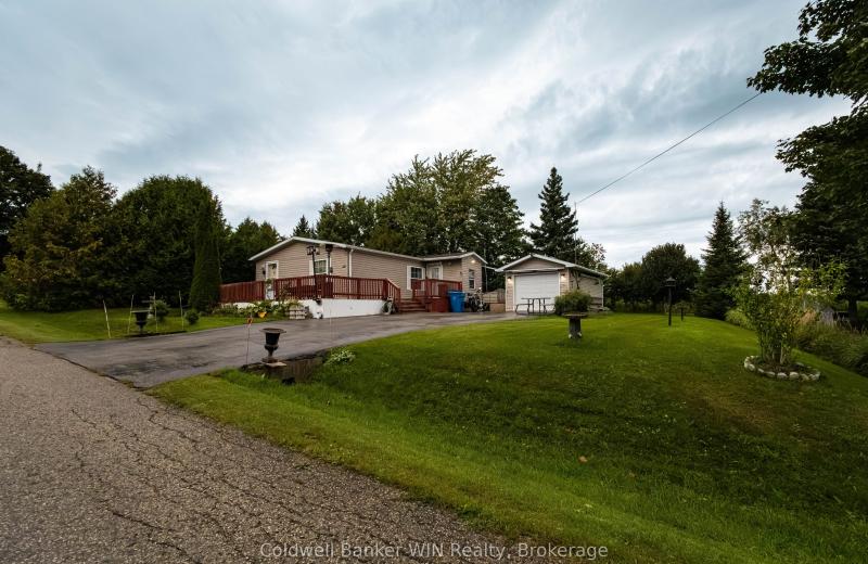 19 Grand Vista Drive, Wellington North, ON N0G 2L0