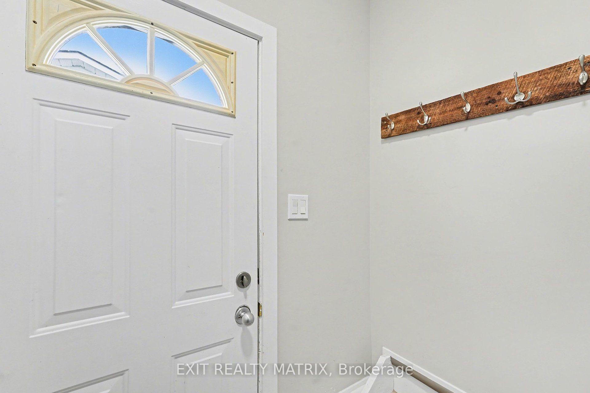 91 Sheldrake Drive, Kanata, ON K2L 1T1