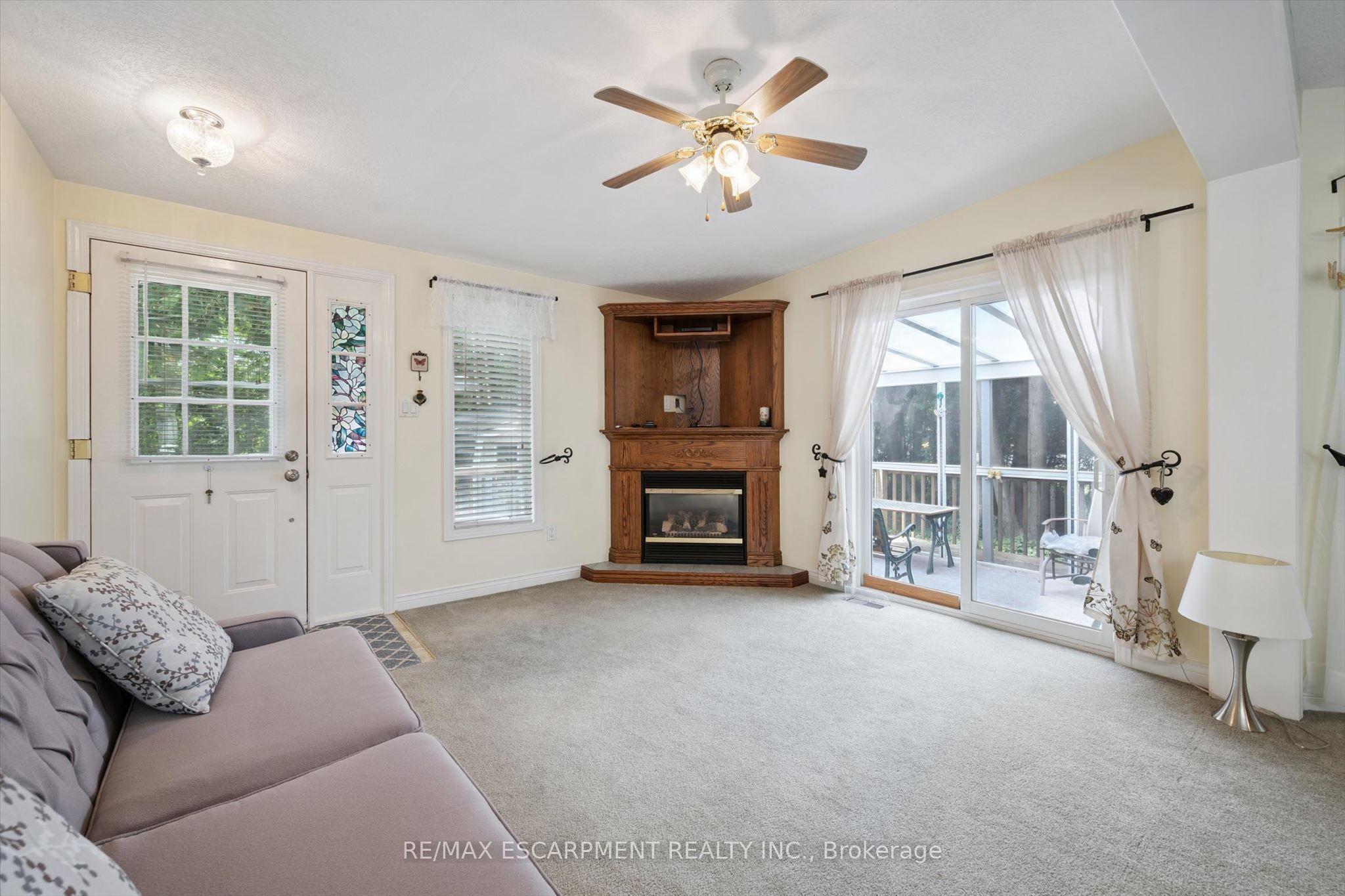 4 Spruce Avenue, Puslinch, ON N1H 6H9