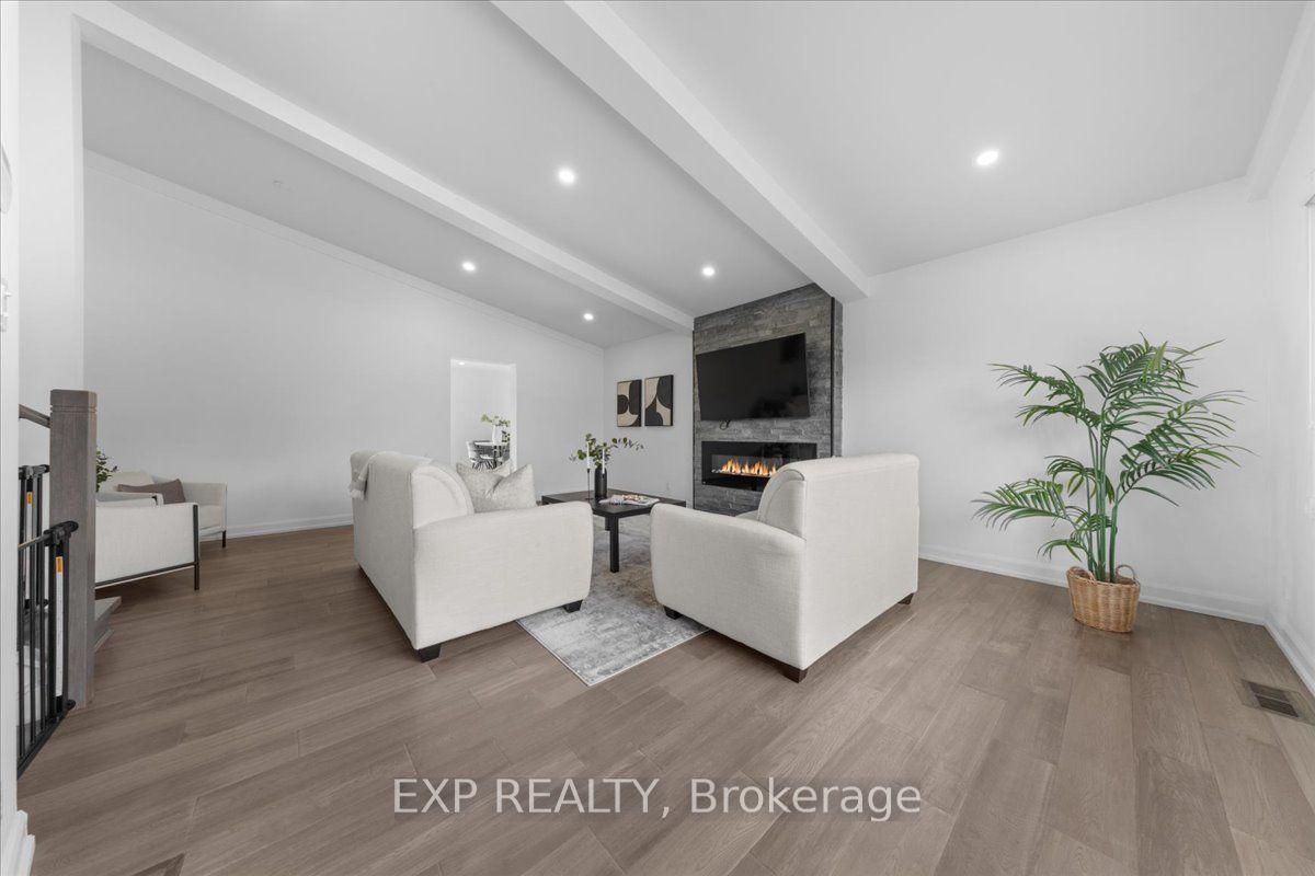 2940 Prince Of Wales Drive, Country Place - Pineglen - Crestview and Area, ON K2E 0B2