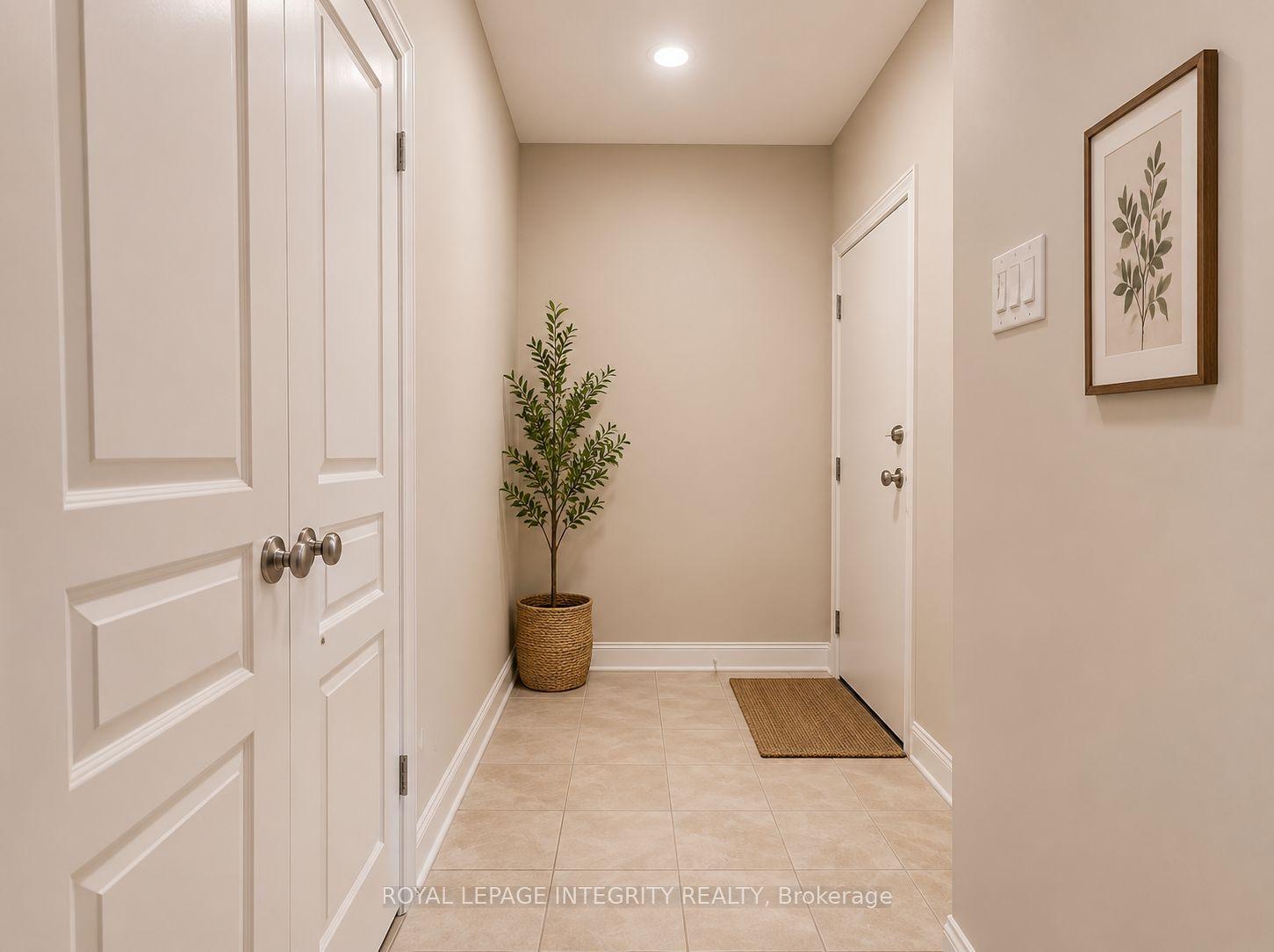 20 Tadley Private A, Barrhaven, ON K2J 2T3