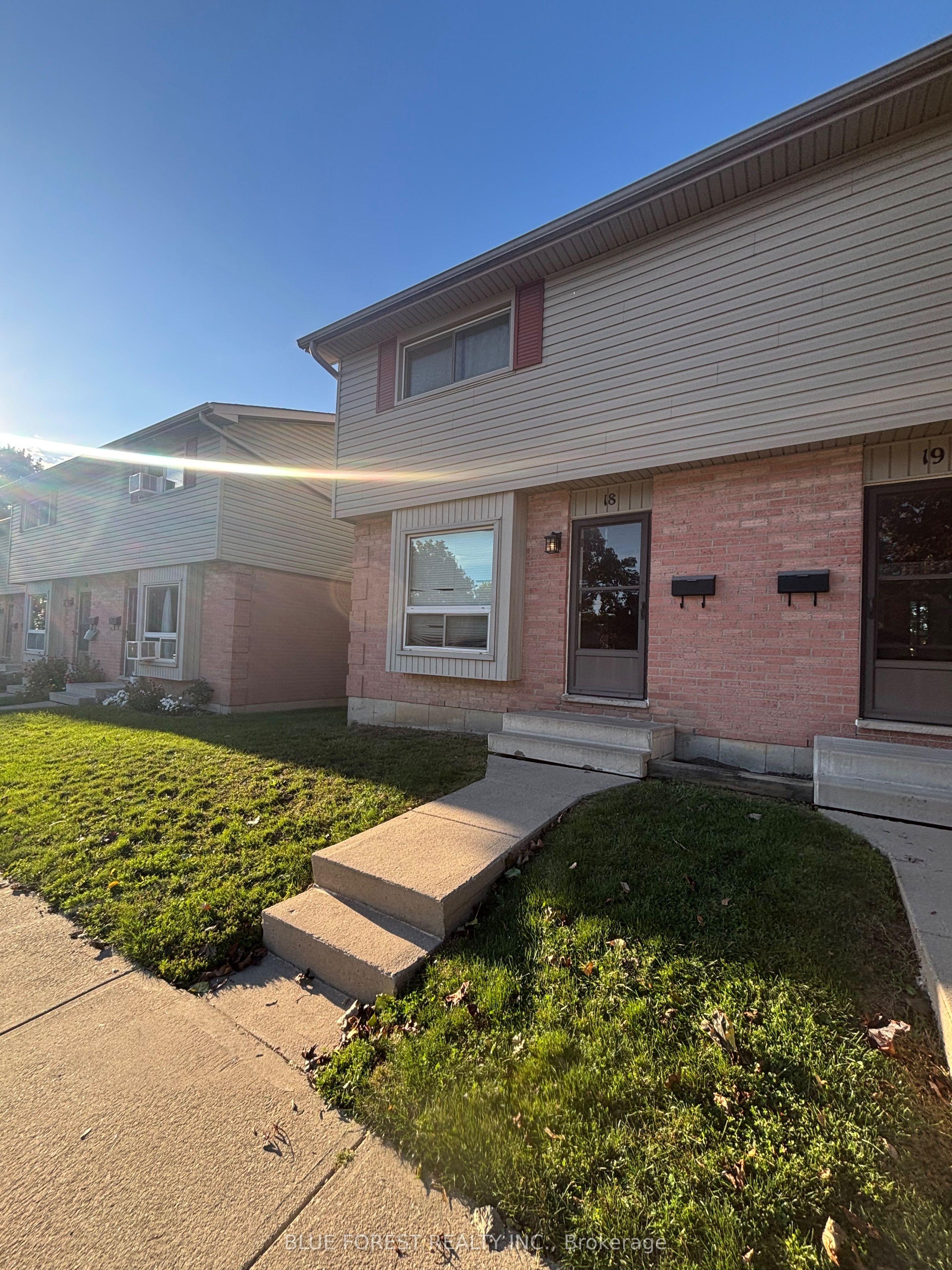 1200 Cheapside Street 18, London East, ON N5Y 5J6
