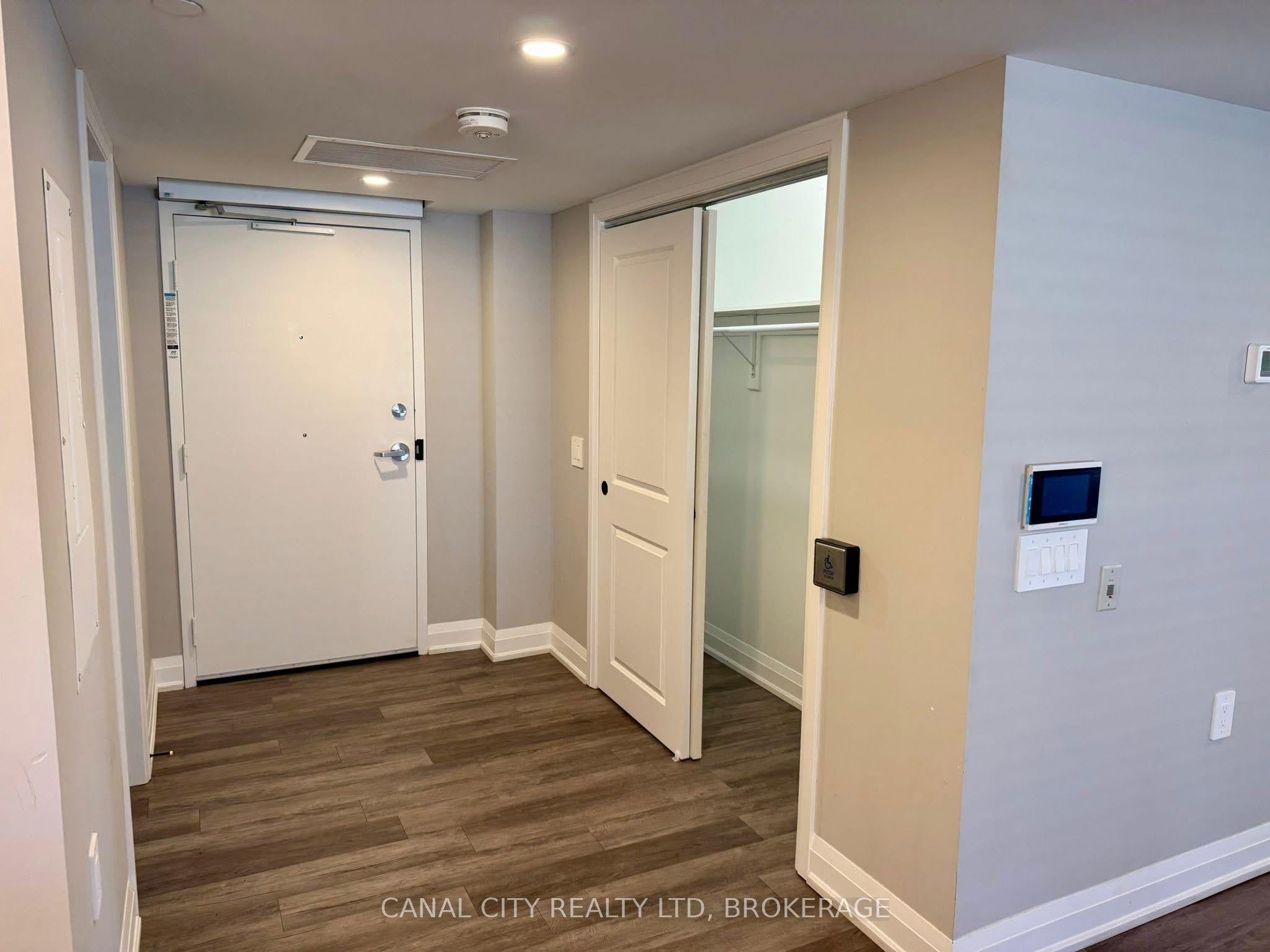 6 Ann Street 4, Thorold, ON L2V 2J3
