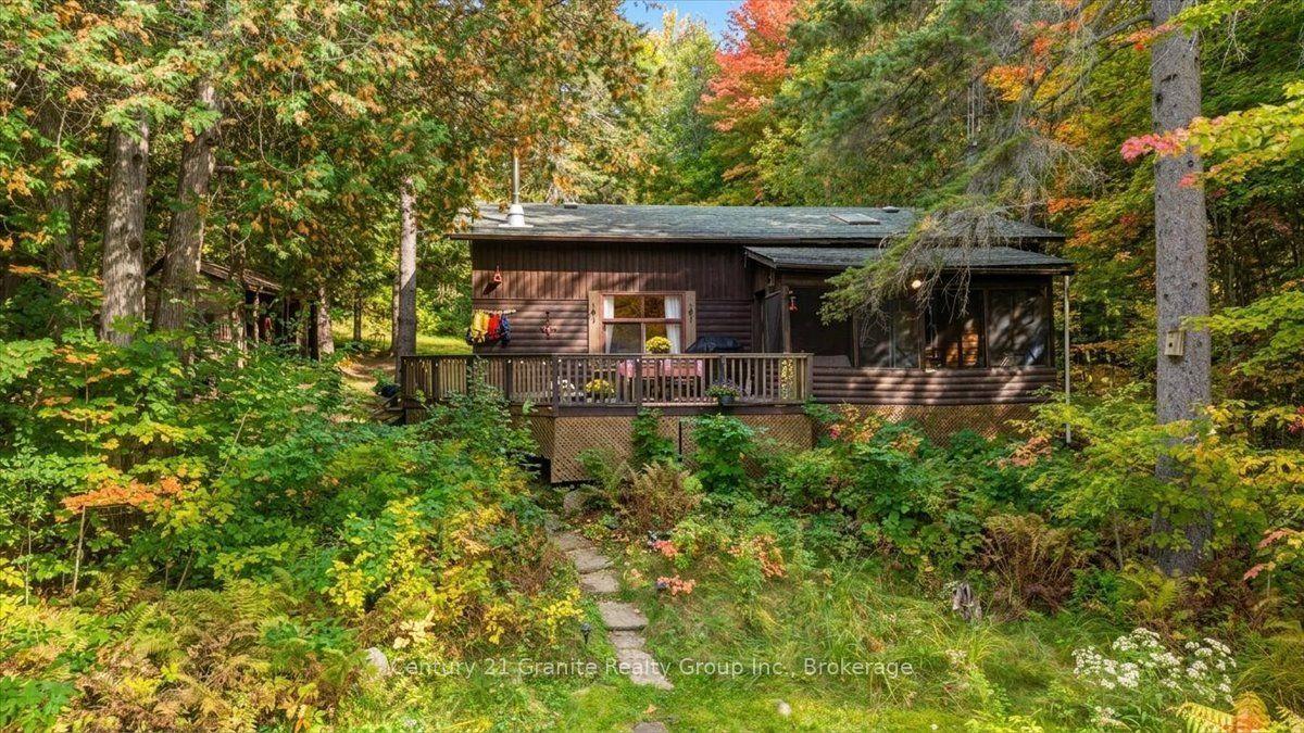 26 Riverside Court, Hastings Highlands, ON K0L 1C0