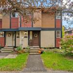 128 McClintock Way, Kanata, ON K2L 2A4