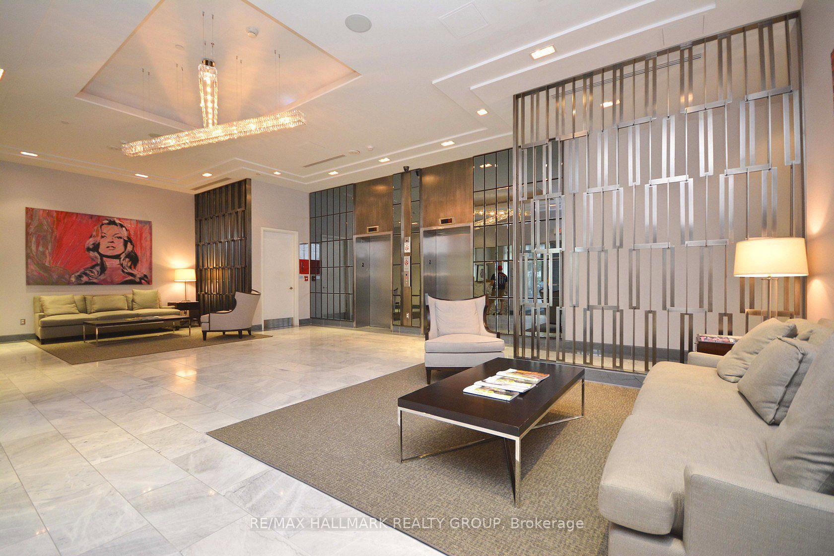 300 Lisgar Street 1701, Ottawa Centre, ON K2P 0E2