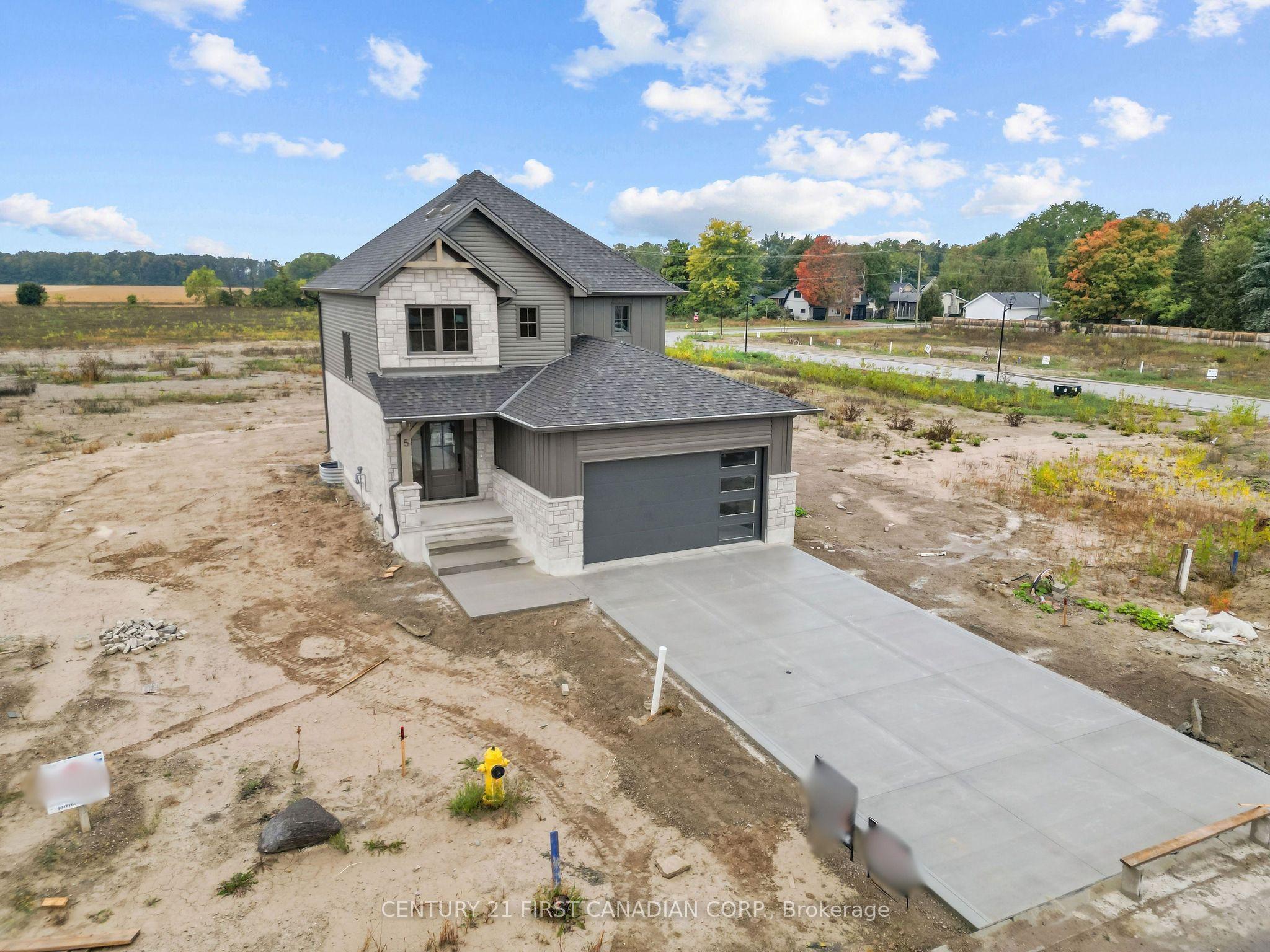 5 Doerr Court, North Middlesex, ON N0M 1A0