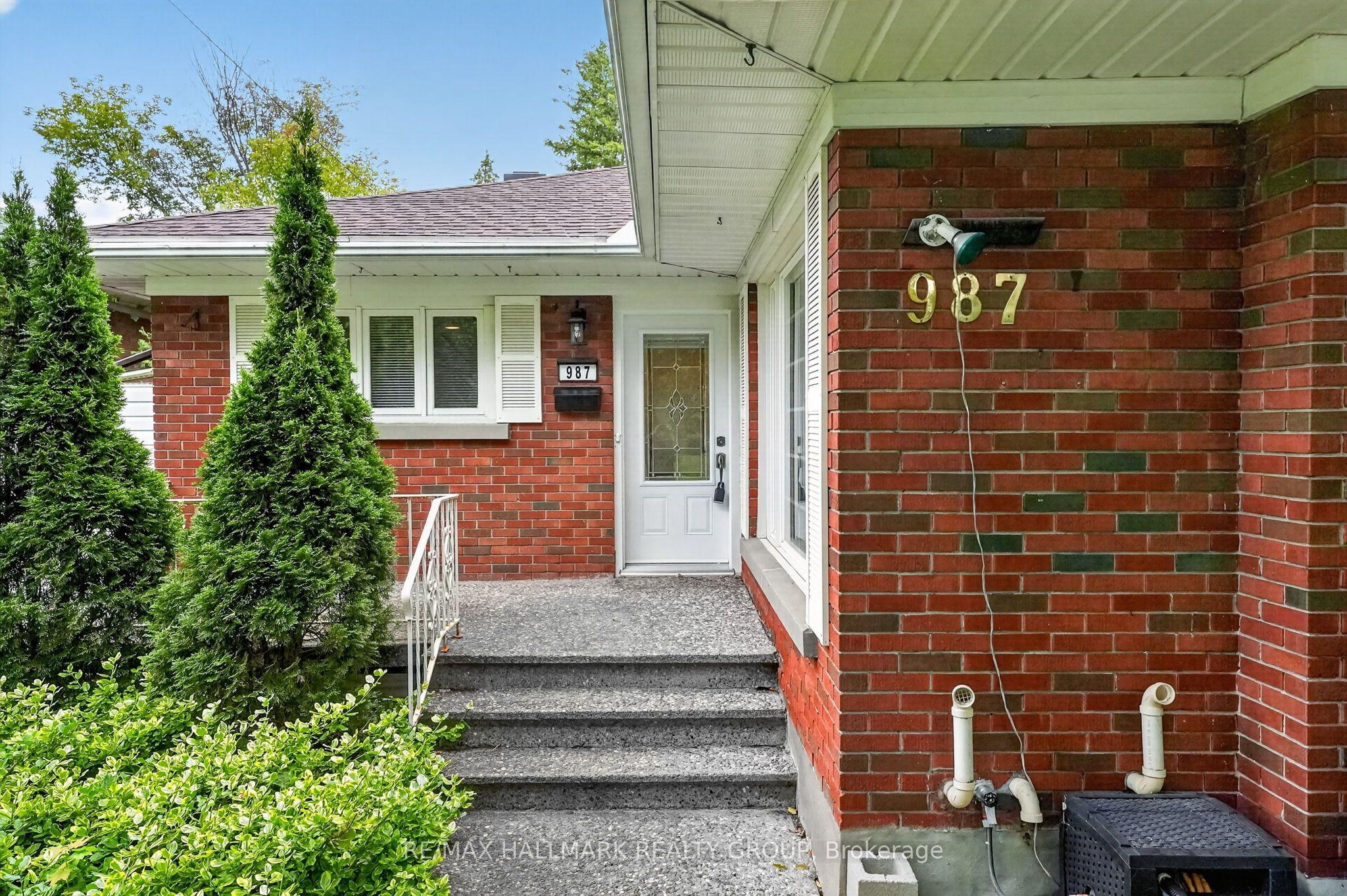 987 Neville Street, Britannia Heights - Queensway Terrace N and Area, ON K2B 5W1