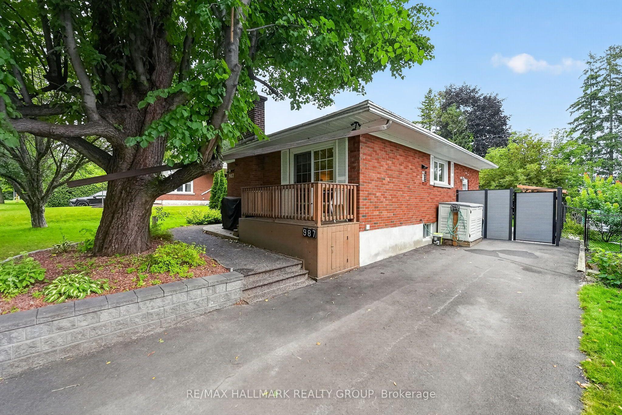 987 Neville Street, Britannia Heights - Queensway Terrace N and Area, ON K2B 5W1