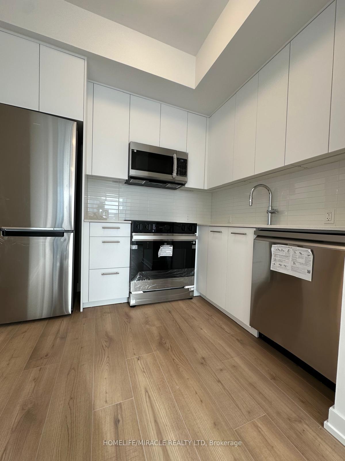 30 Francis Street S 908, Kitchener, ON N2G 0H1