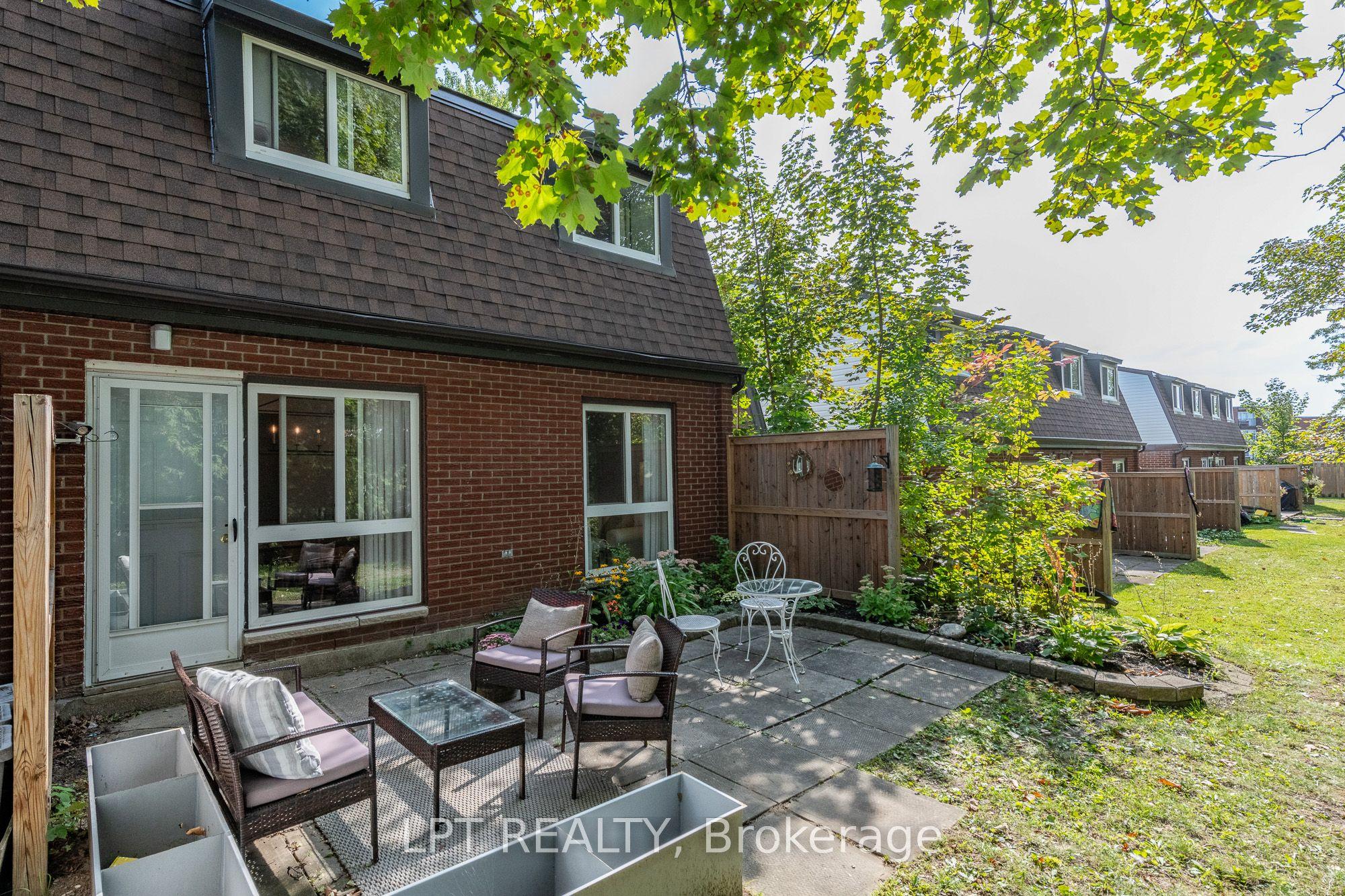 2080 OGILVIE Road 7J, Beacon Hill North - South and Area, ON K1J 7N8