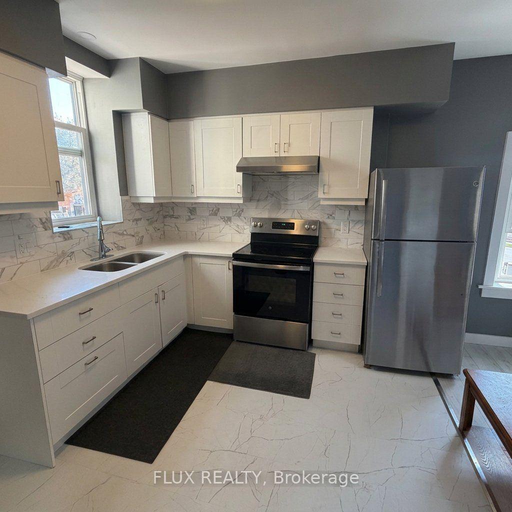 195 Waterloo Street S 3, Stratford, ON N5A 4B6