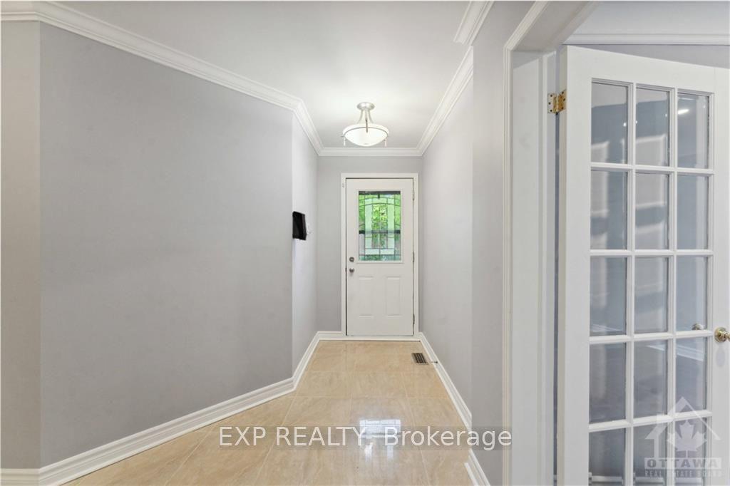 152 TWYFORD Street, Hunt Club - Windsor Park Village and Area, ON K1V 0V9