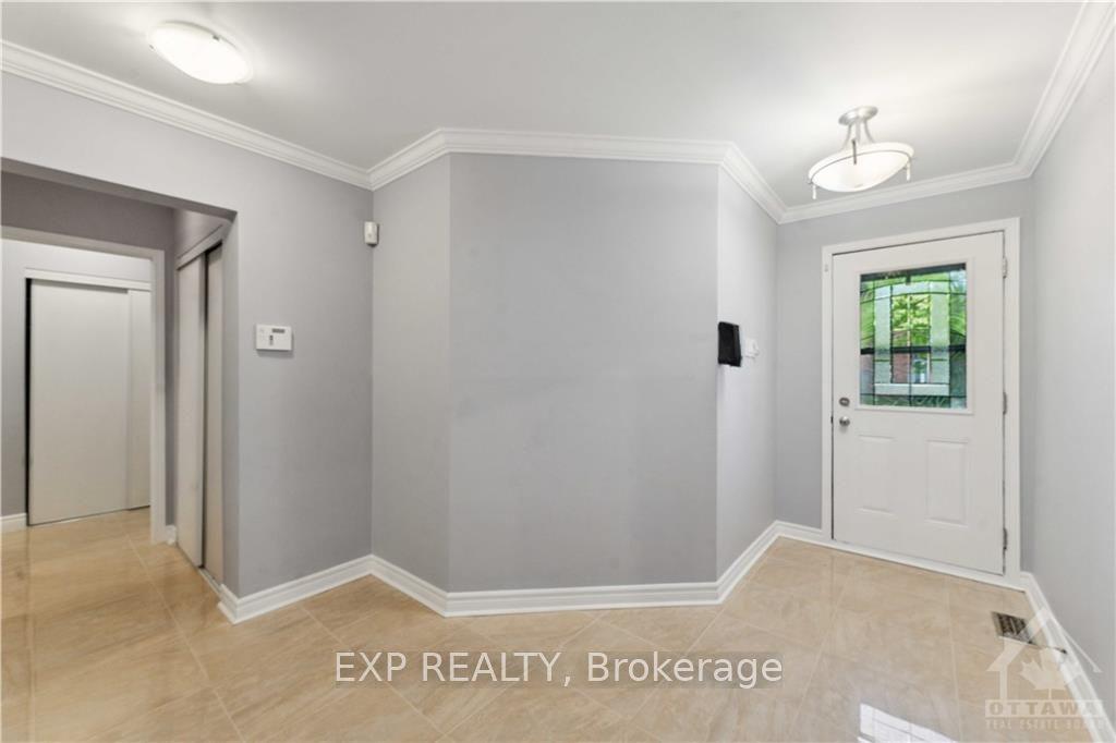 152 TWYFORD Street, Hunt Club - Windsor Park Village and Area, ON K1V 0V9