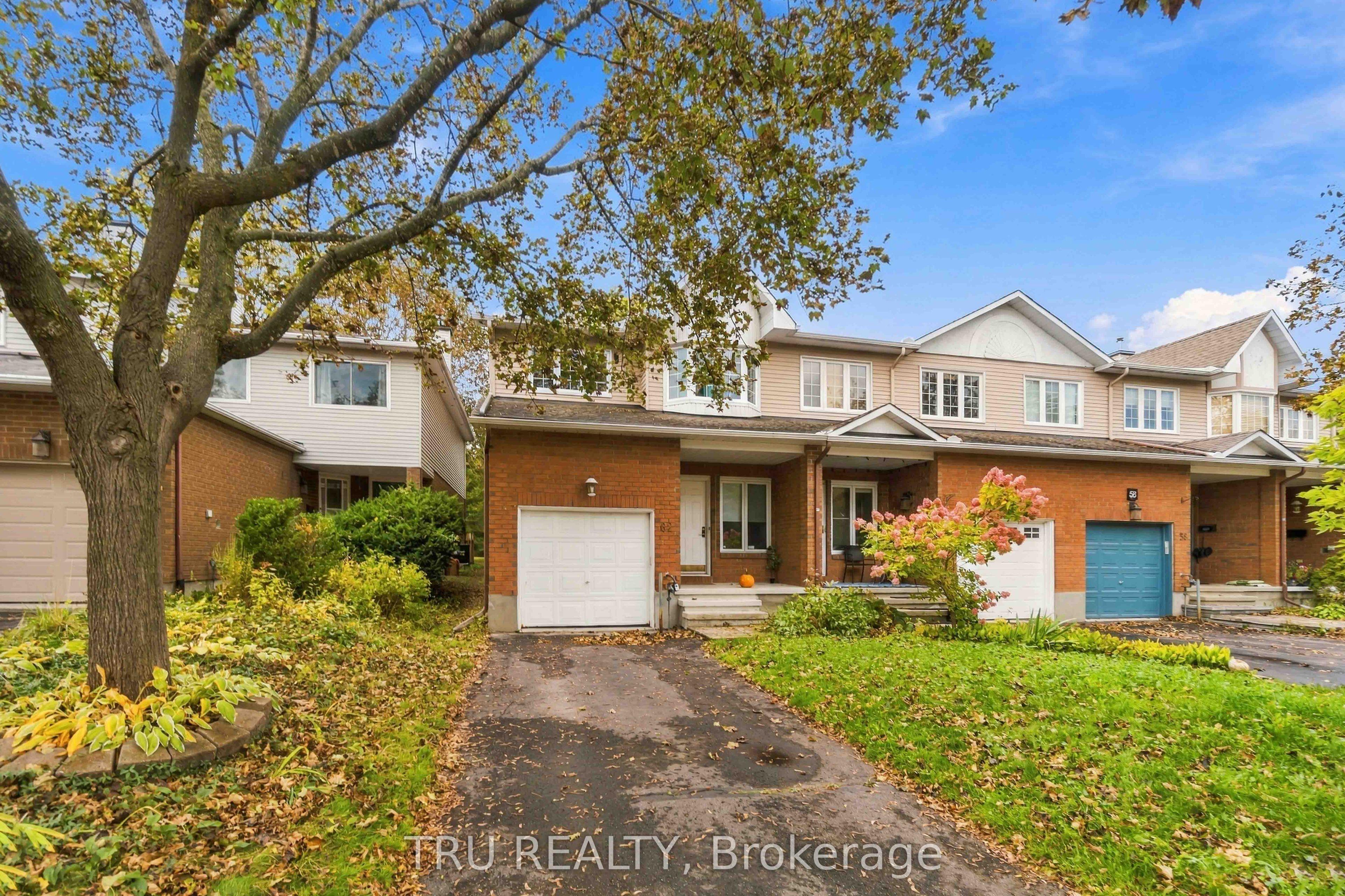 62 Hunter's Glen Crescent, Hunt Club - South Keys and Area, ON K1T 3P9