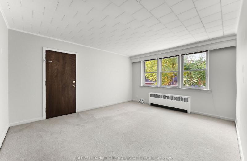 4 Robinson Street 9, Hamilton, ON L8P 1Y5