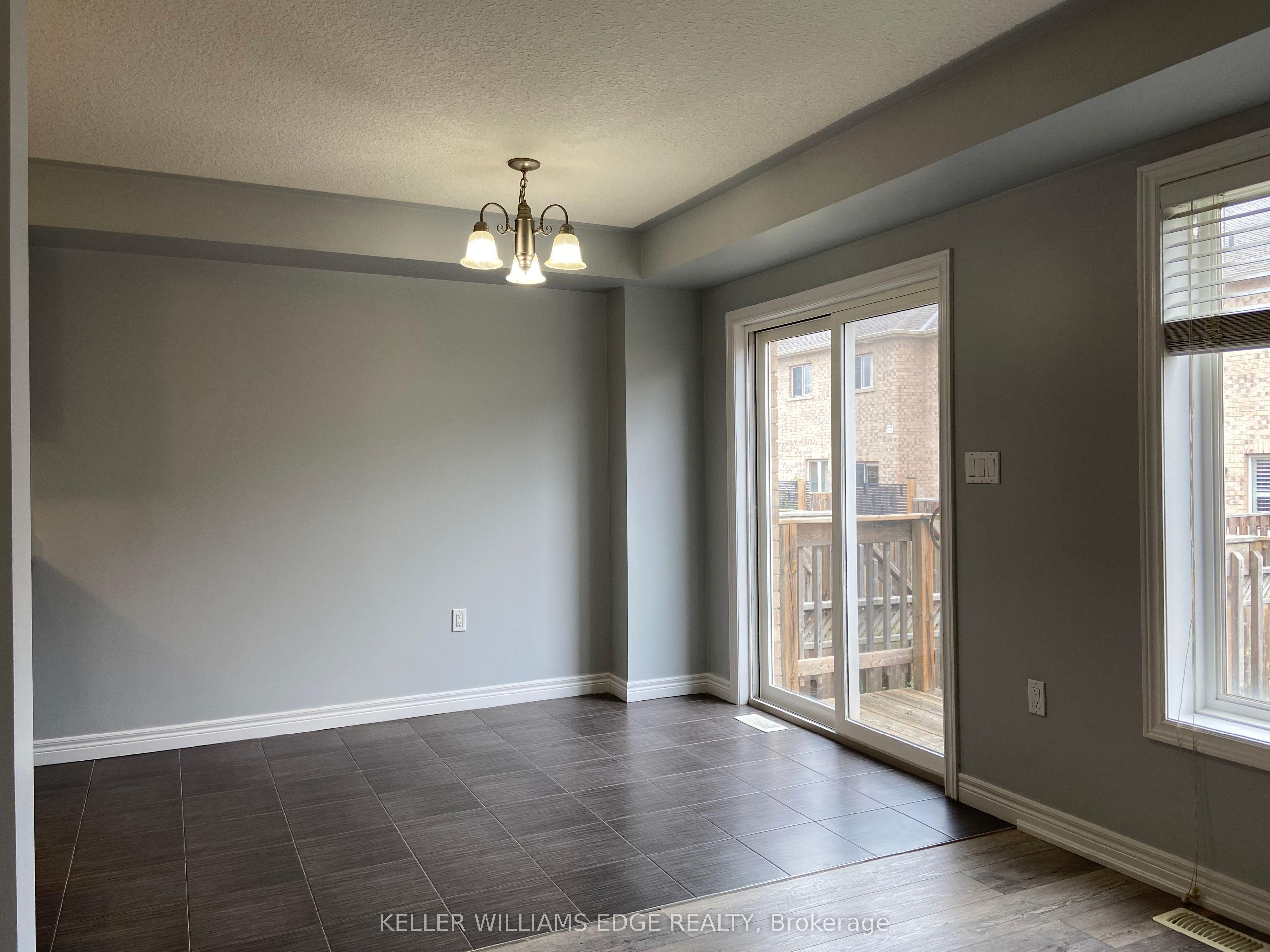 90 Bloom Crescent, Hamilton, ON L0R 1P0
