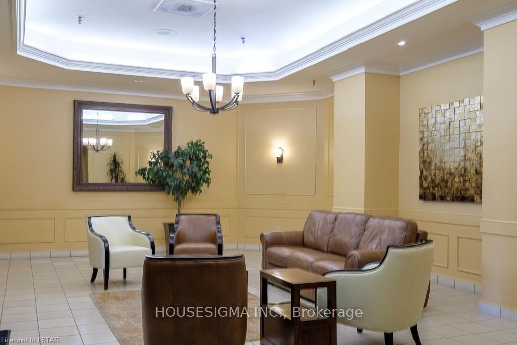 389 Dundas Street 2206, London East, ON N6B 3L5