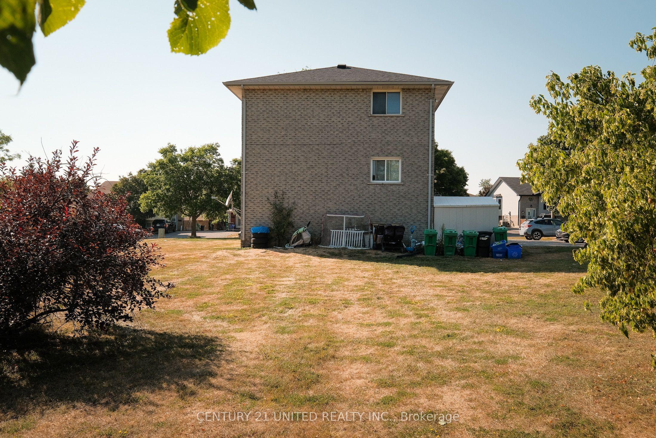 546 Crystal Drive, Peterborough, ON K9J 8H1