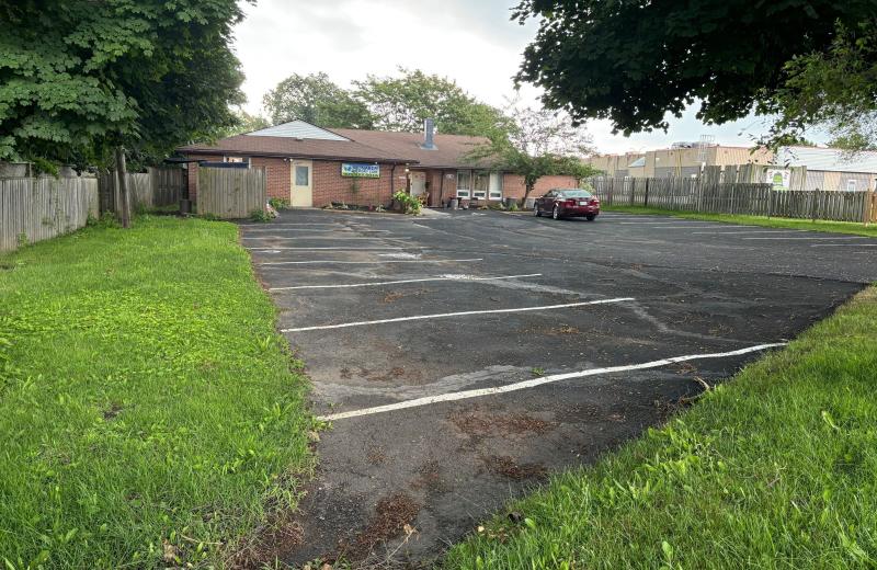 7715 Beaverdams Road Rooms 1,3,4,8,11,13,15, Niagara Falls, ON L2H 2J4