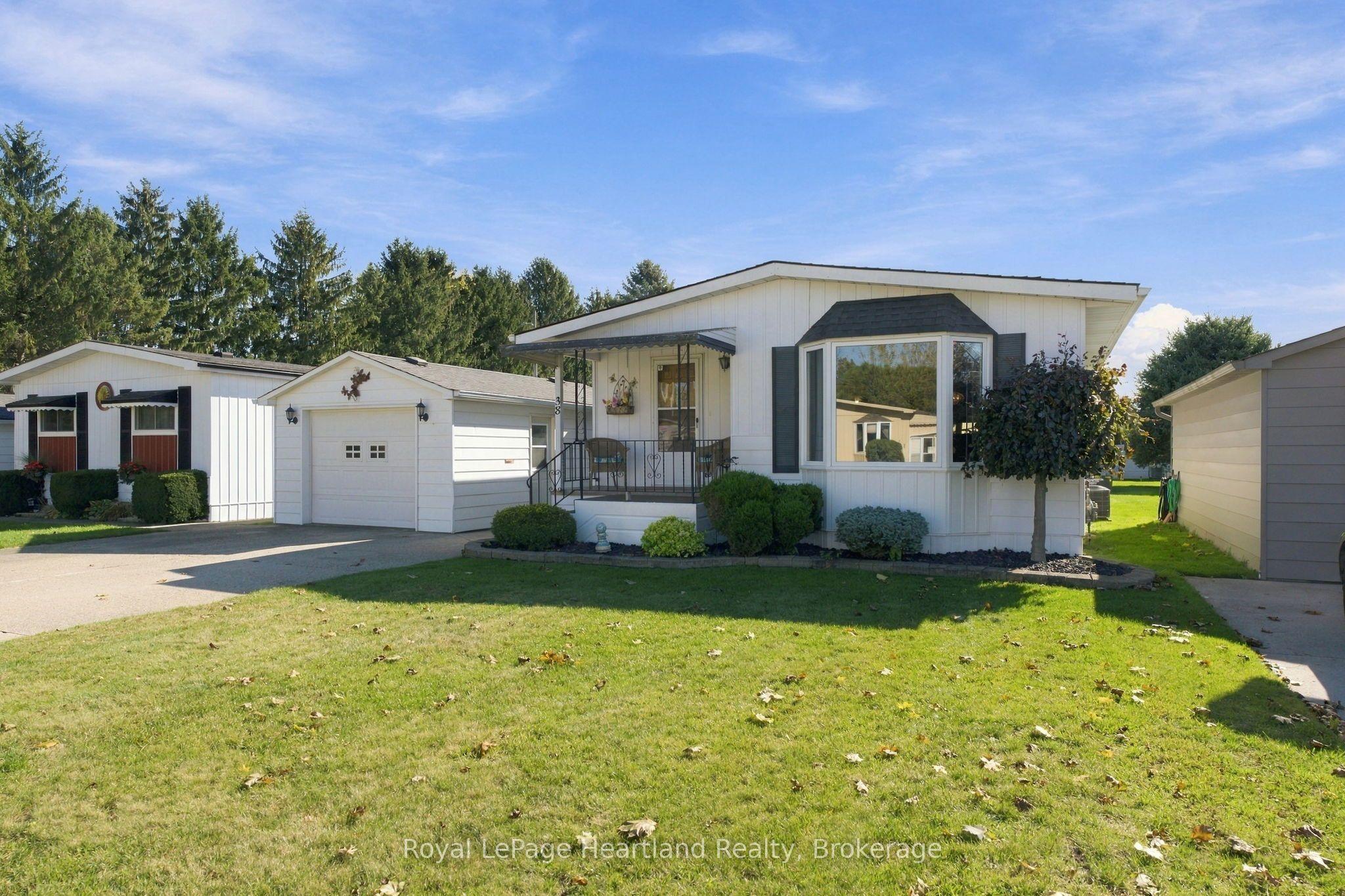 38 Miller Street, Strathroy-Caradoc, ON N7G 1A6