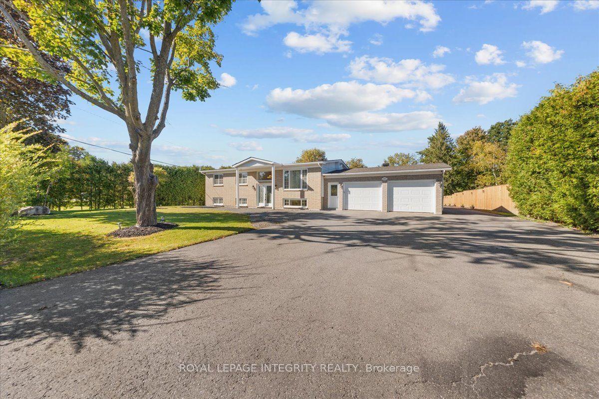 3073 Old Montreal Road, Orleans - Cumberland and Area, ON K4C 1A9